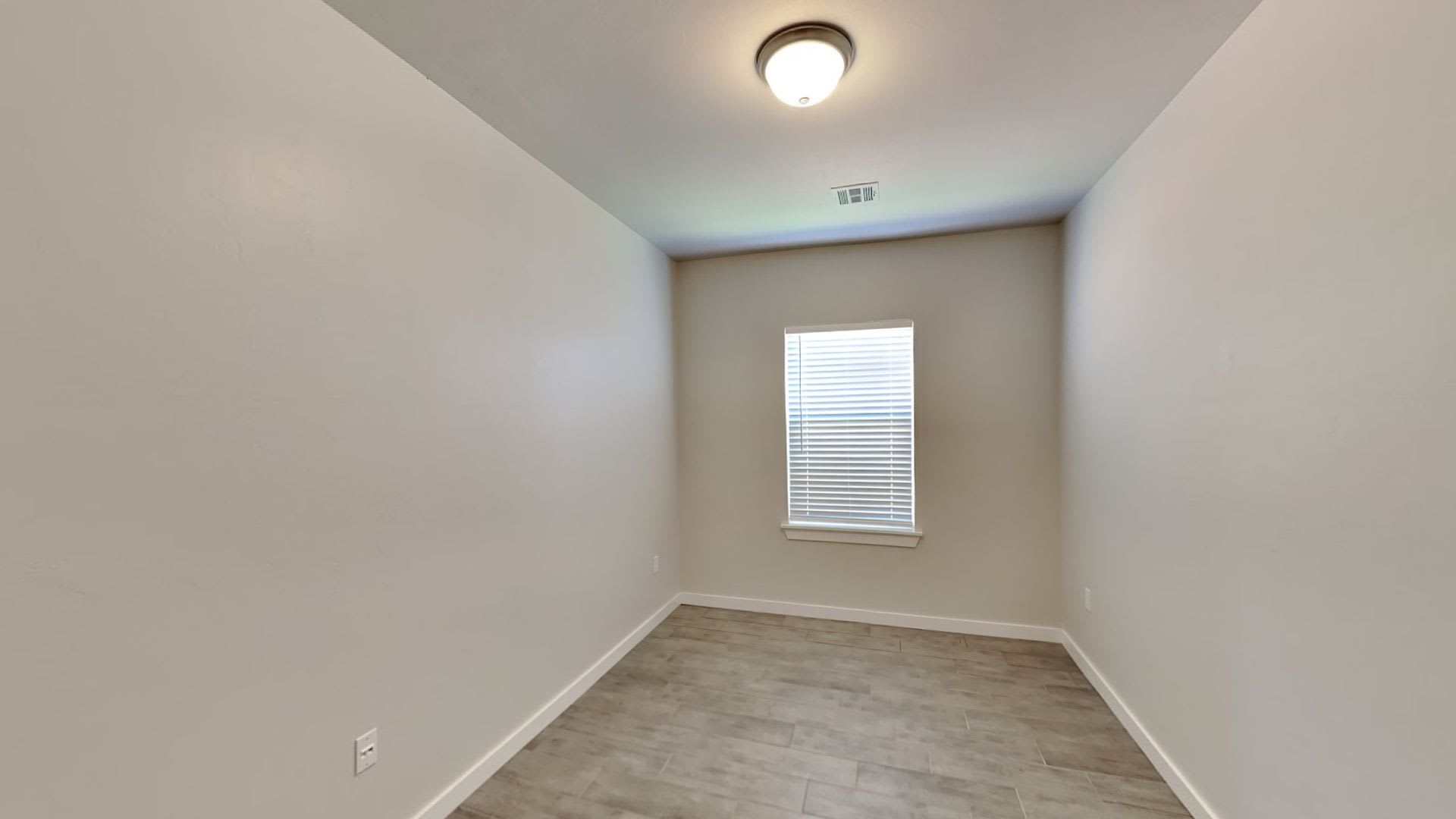 4 bedroom 2 bath home in Guthrie schools – photo 4