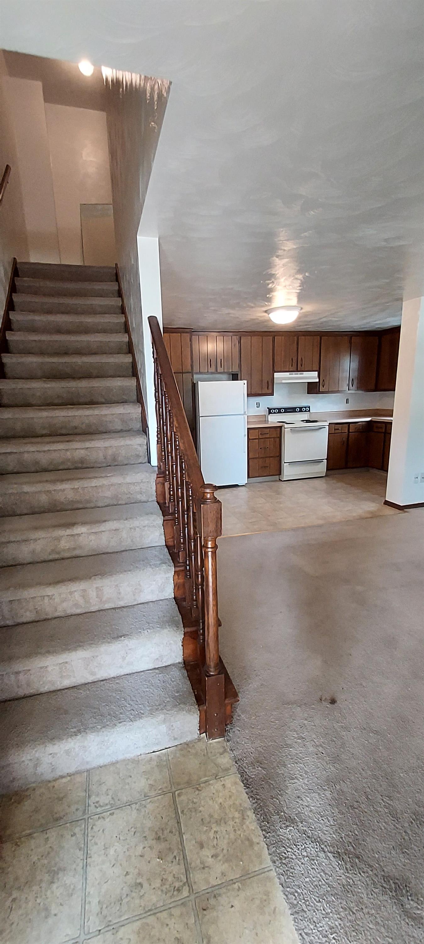 2015 Eastman Ave – photo 3