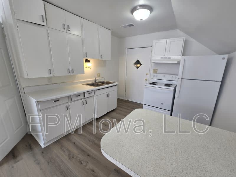 1125 1/2 Mulberry Street – photo 4