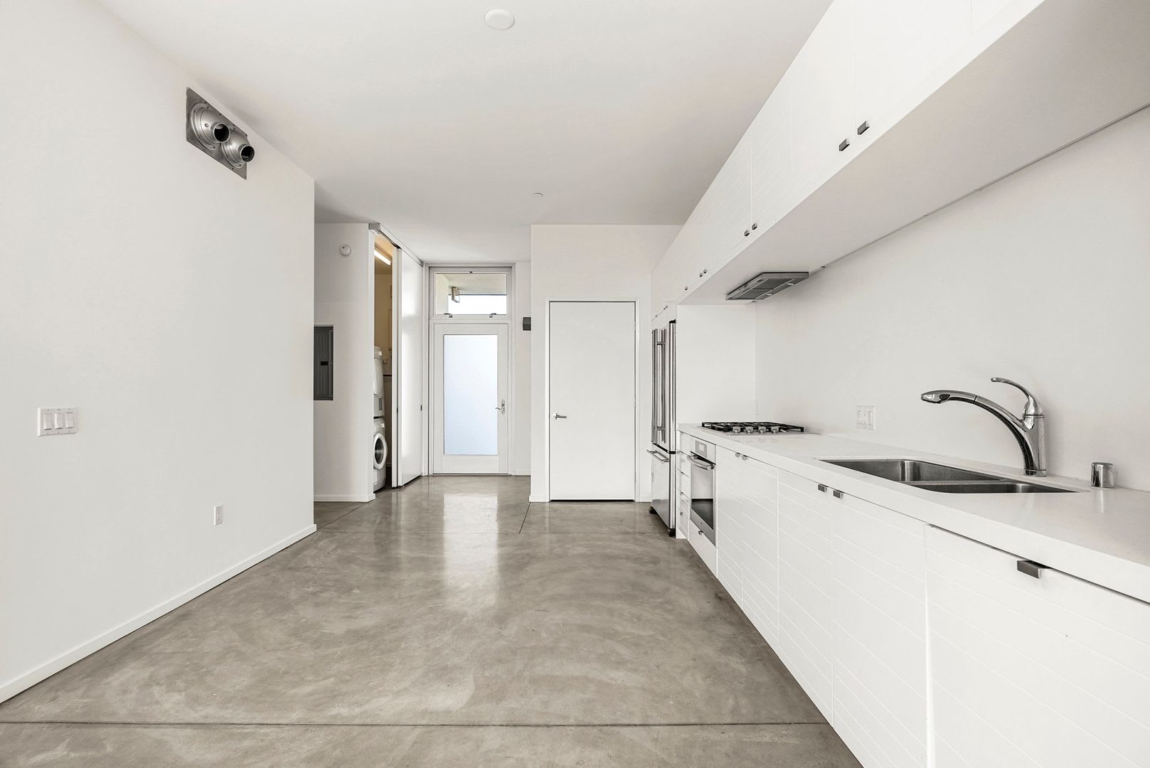 Hancock Condos (Owned) – photo 4