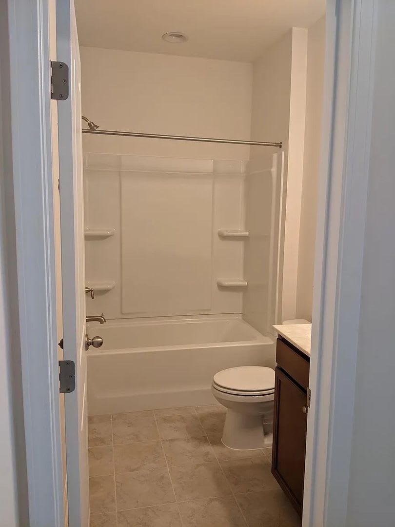 Room in 4 Bedroom Home at Diamond Dove Ln – photo 3