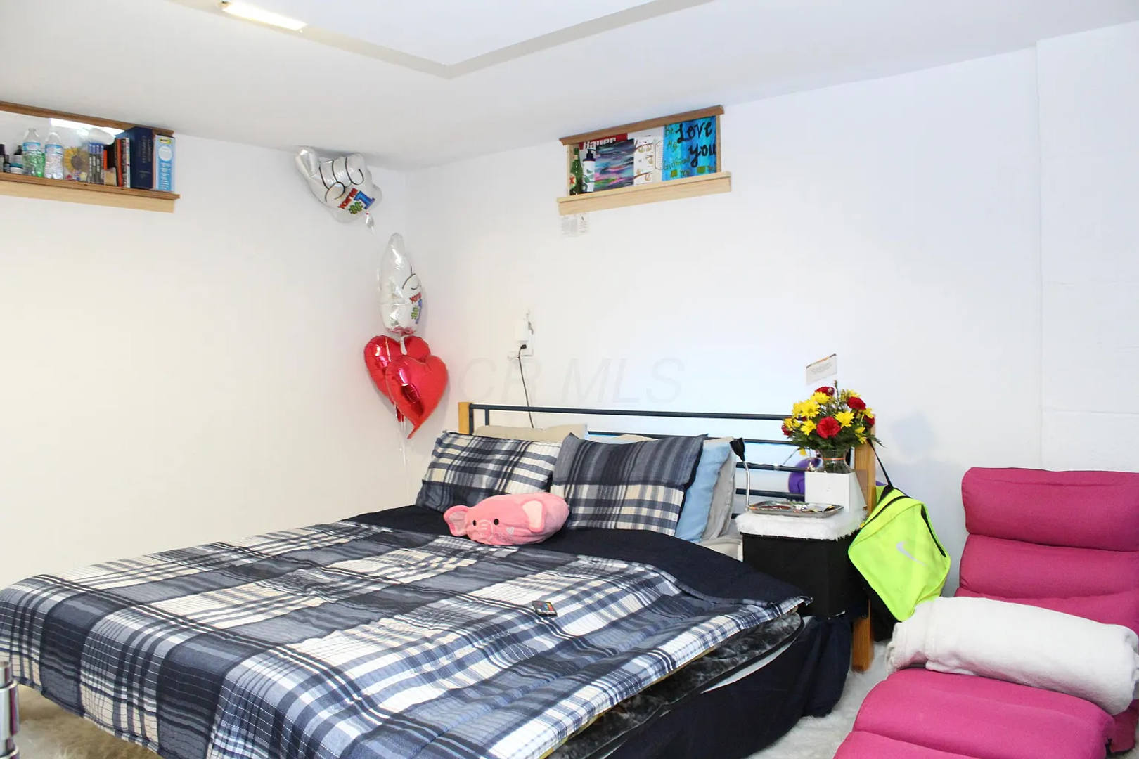 1559 Frebis Avenue – photo 3