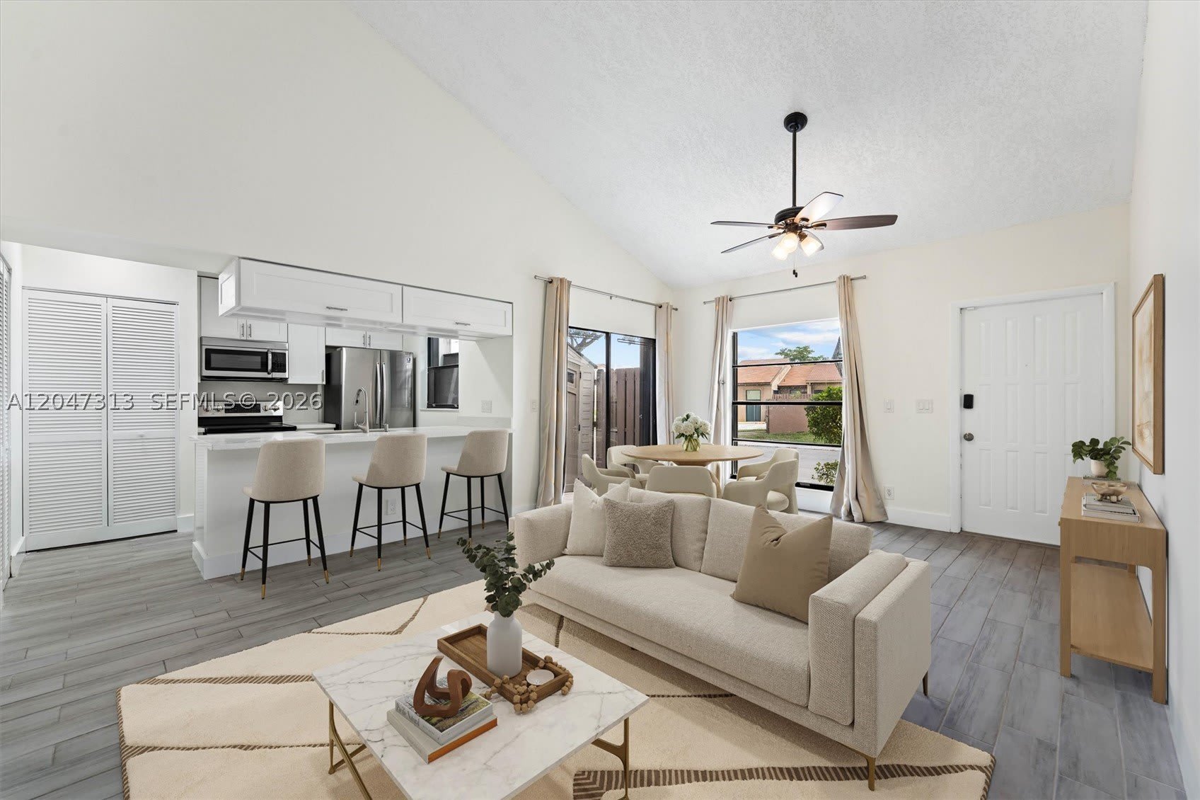 2025 SW 82nd Ave – photo 2