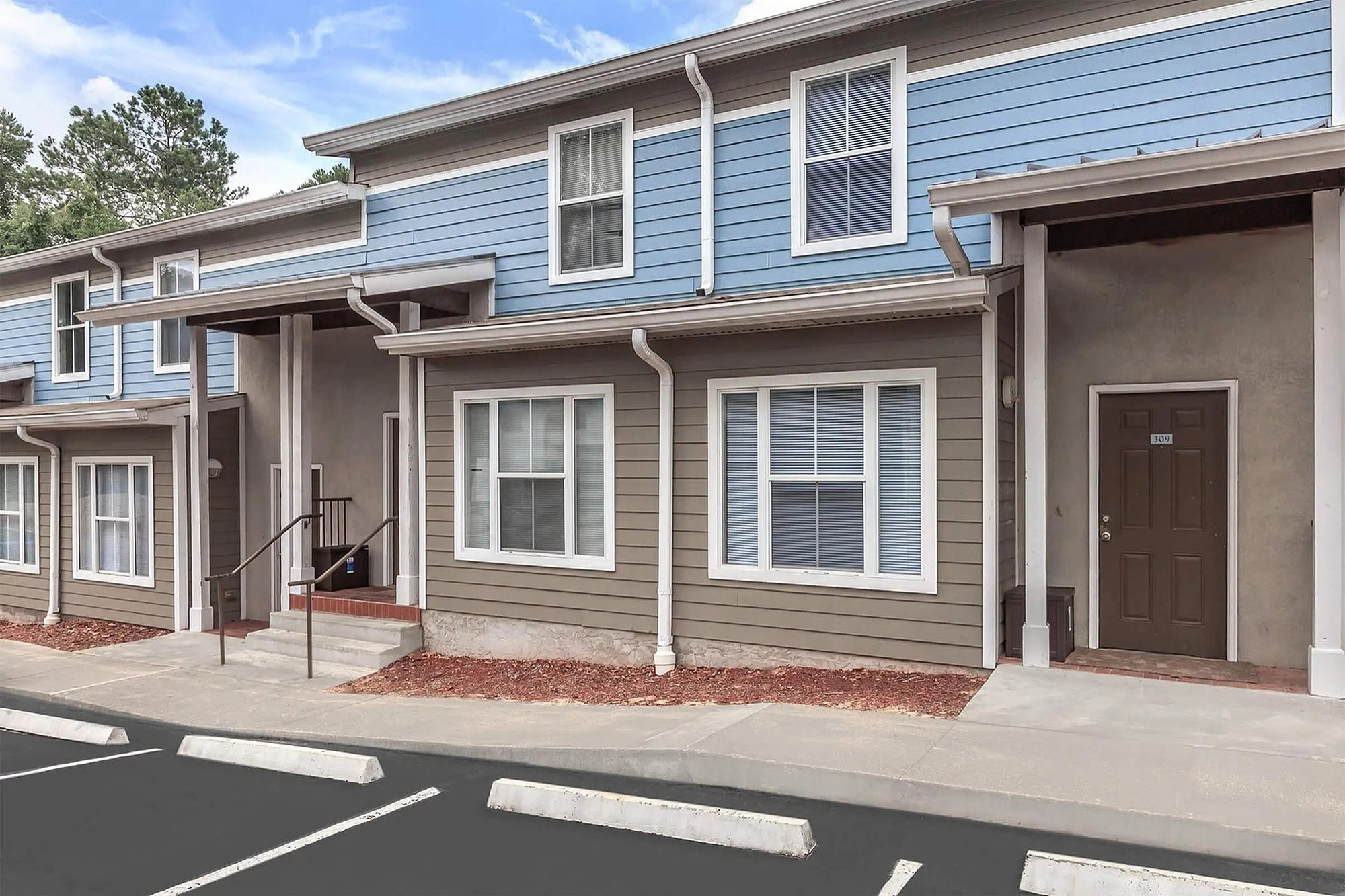 Rolling Hills Apartments – photo 3
