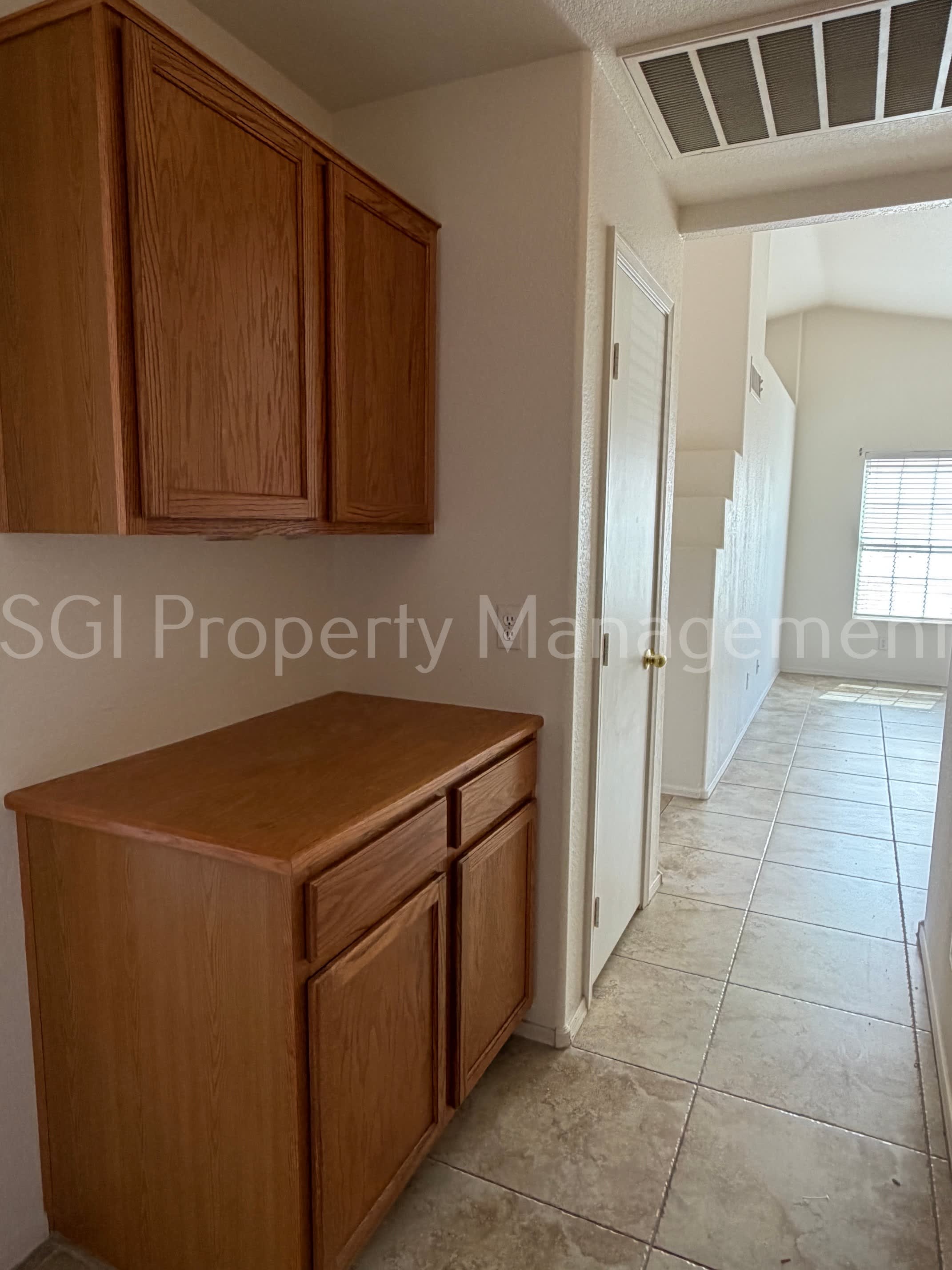 10318 W Missouri Ave – photo 5
