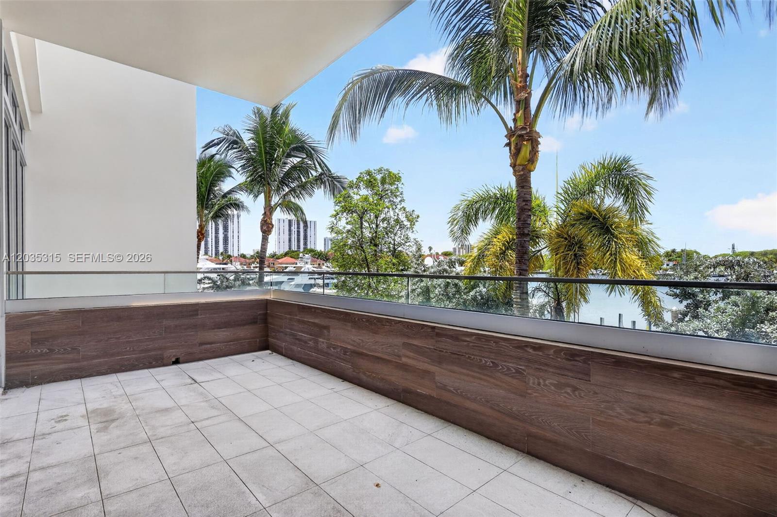 3750 Yacht Club Drive – photo 3