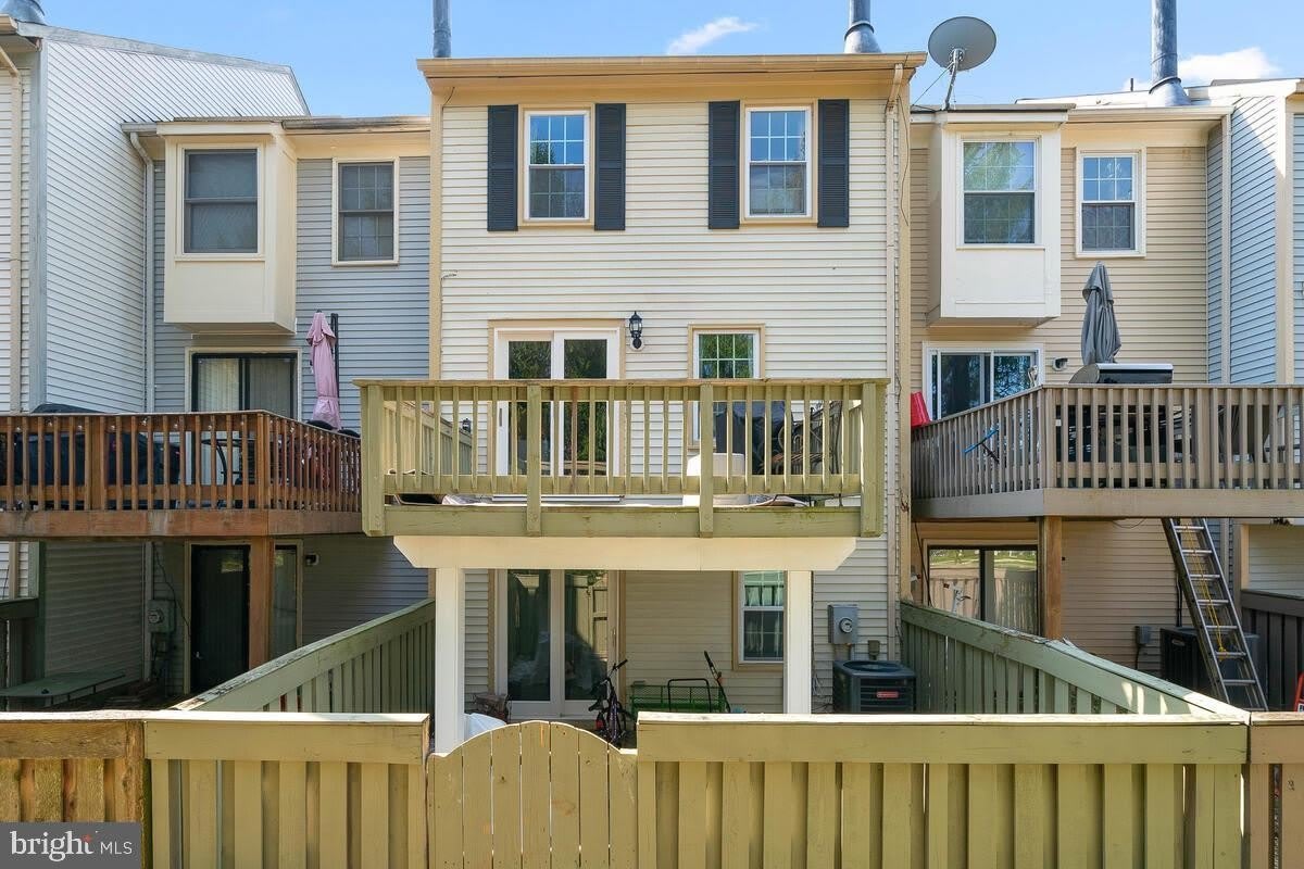8609 HAWK RUN Terrace – photo 5