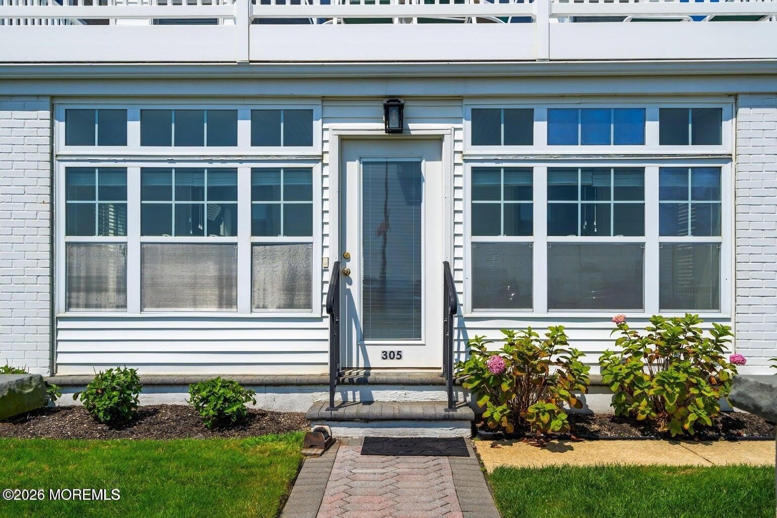 305 Ocean Avenue N – photo 4