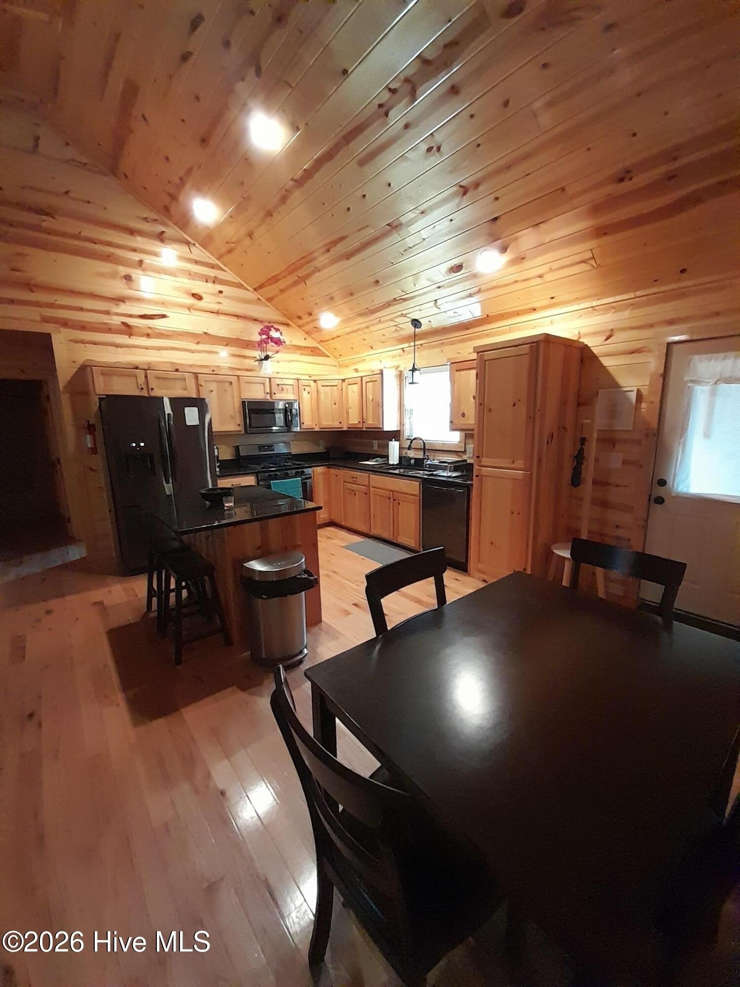 122 Woodcrest Drive – photo 2