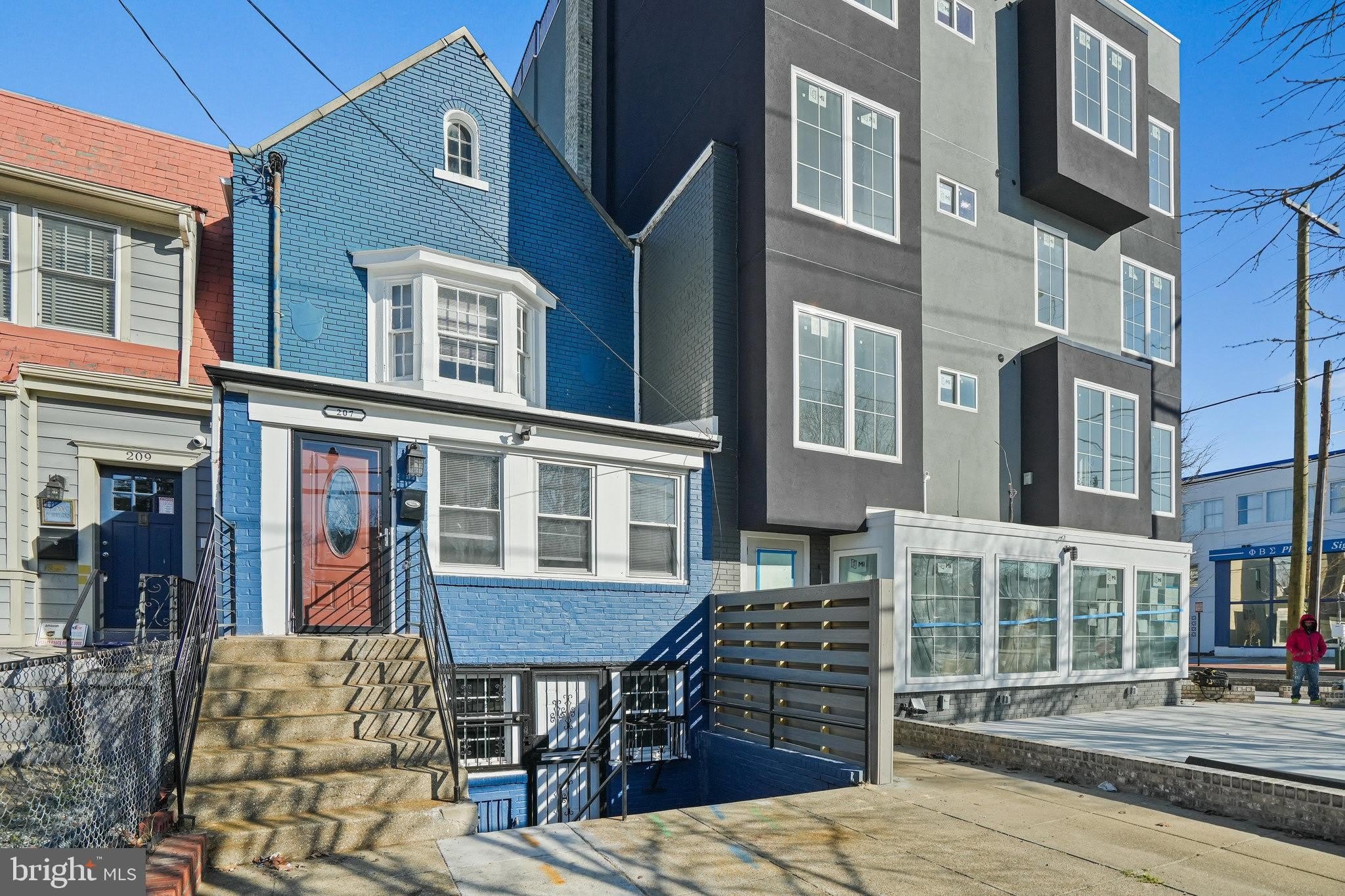 207 Kennedy Street Nw – photo 2