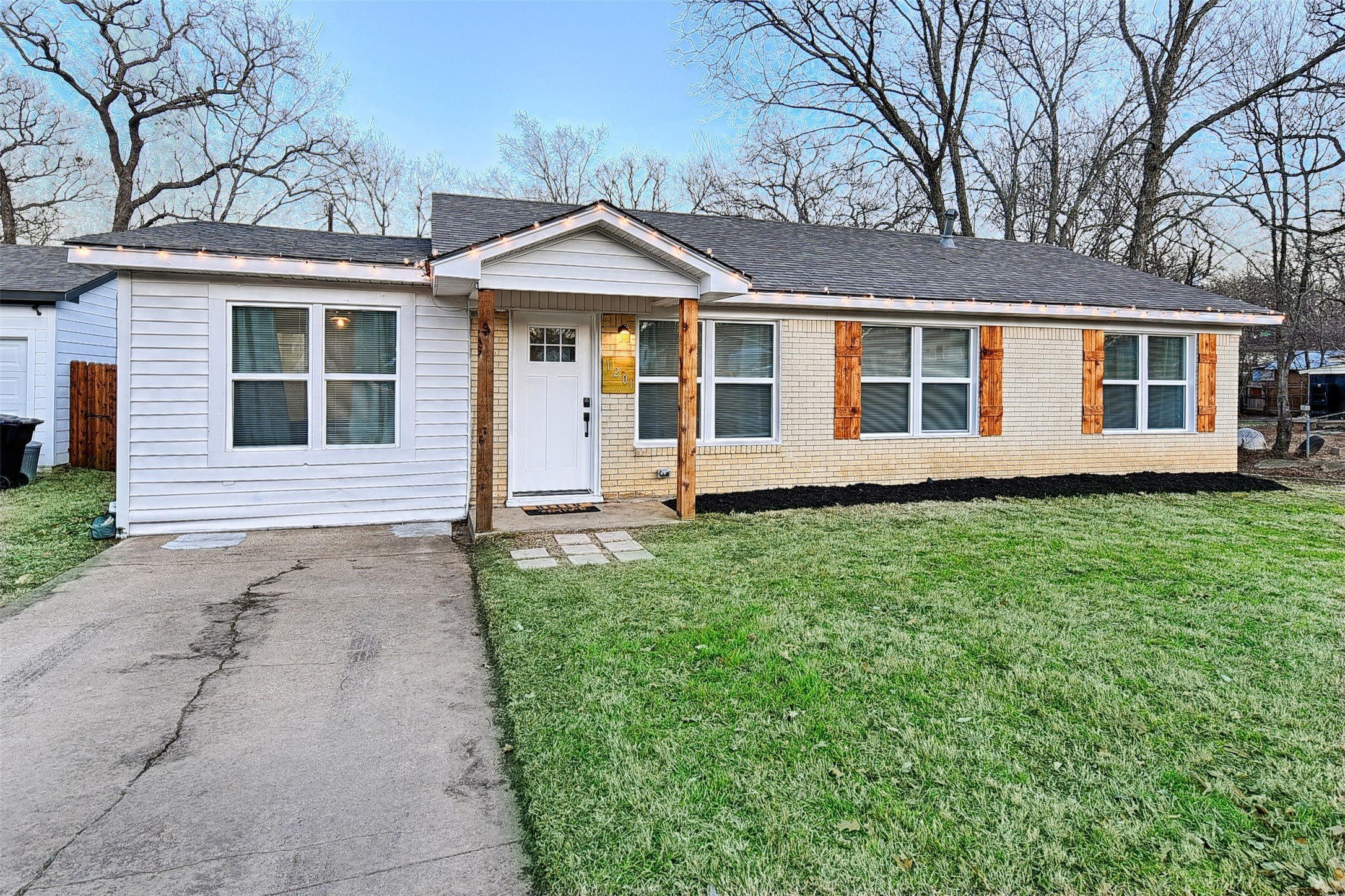 1201 Ridgewood Road – photo 1