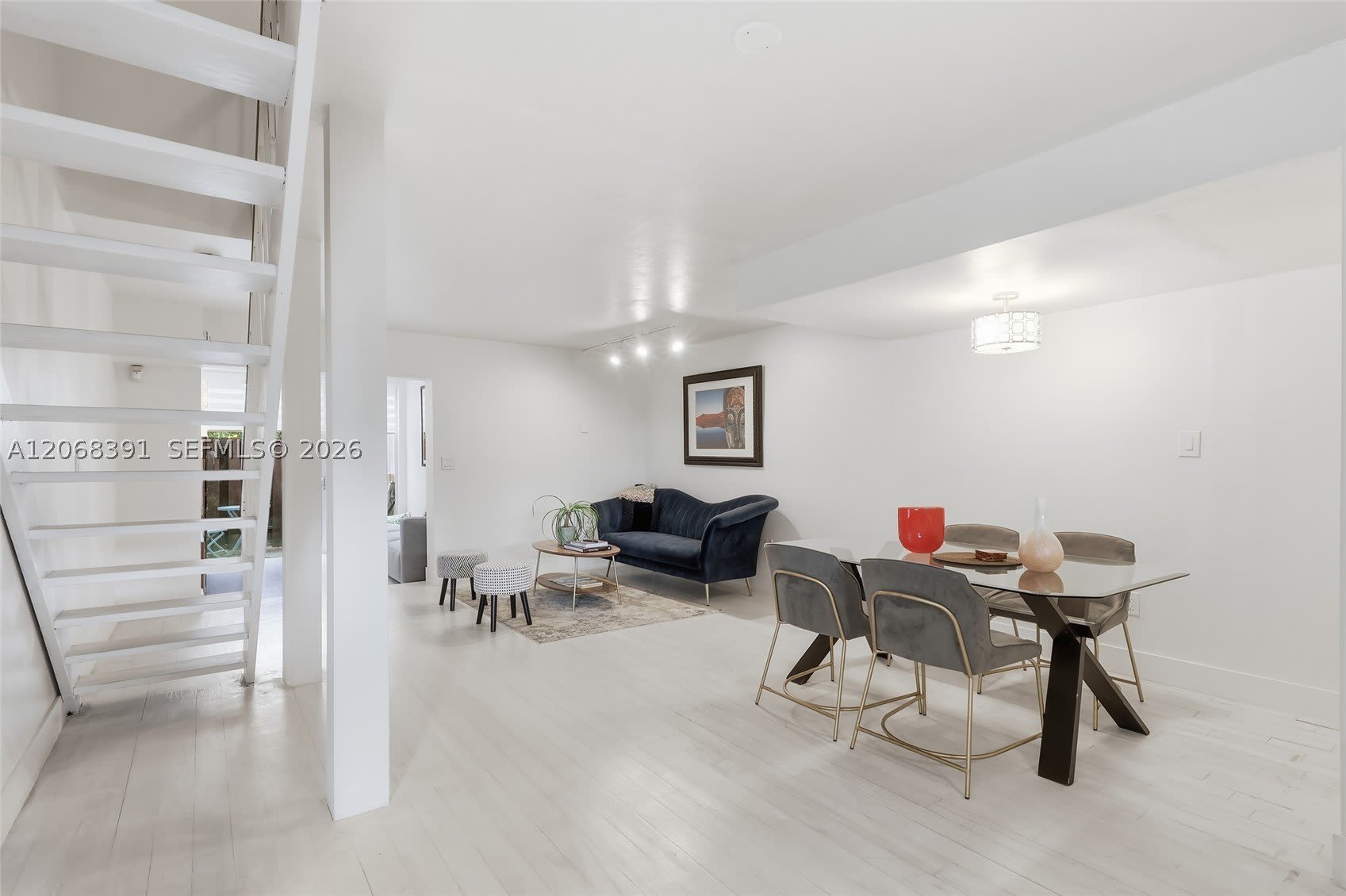 8823 NE 4th Ave Rd – photo 2