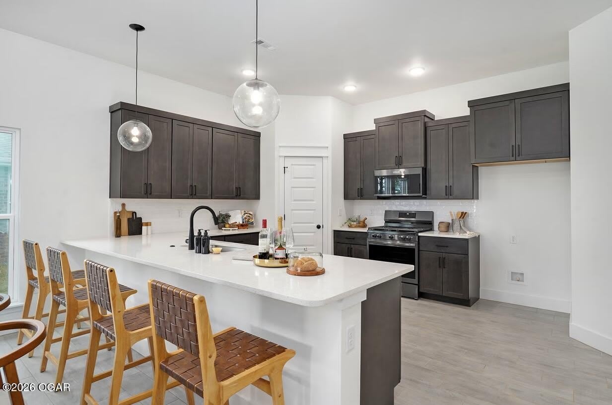 812 Delaney Drive – photo 2