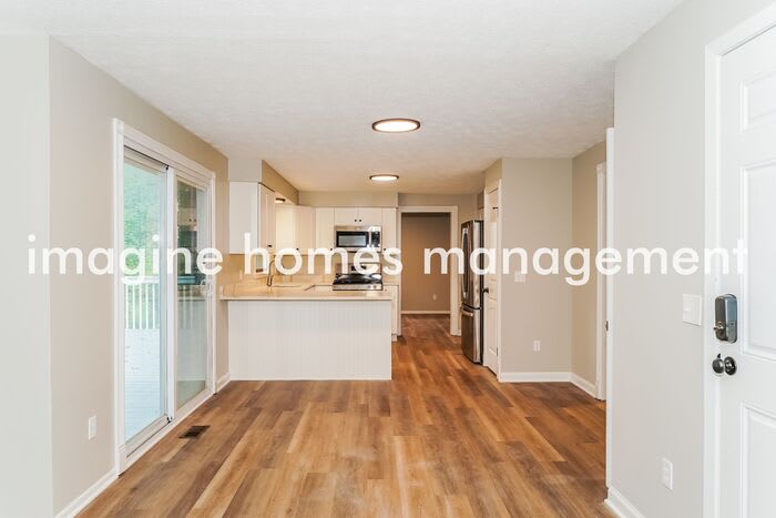 2569 Brafferton Avenue – photo 4