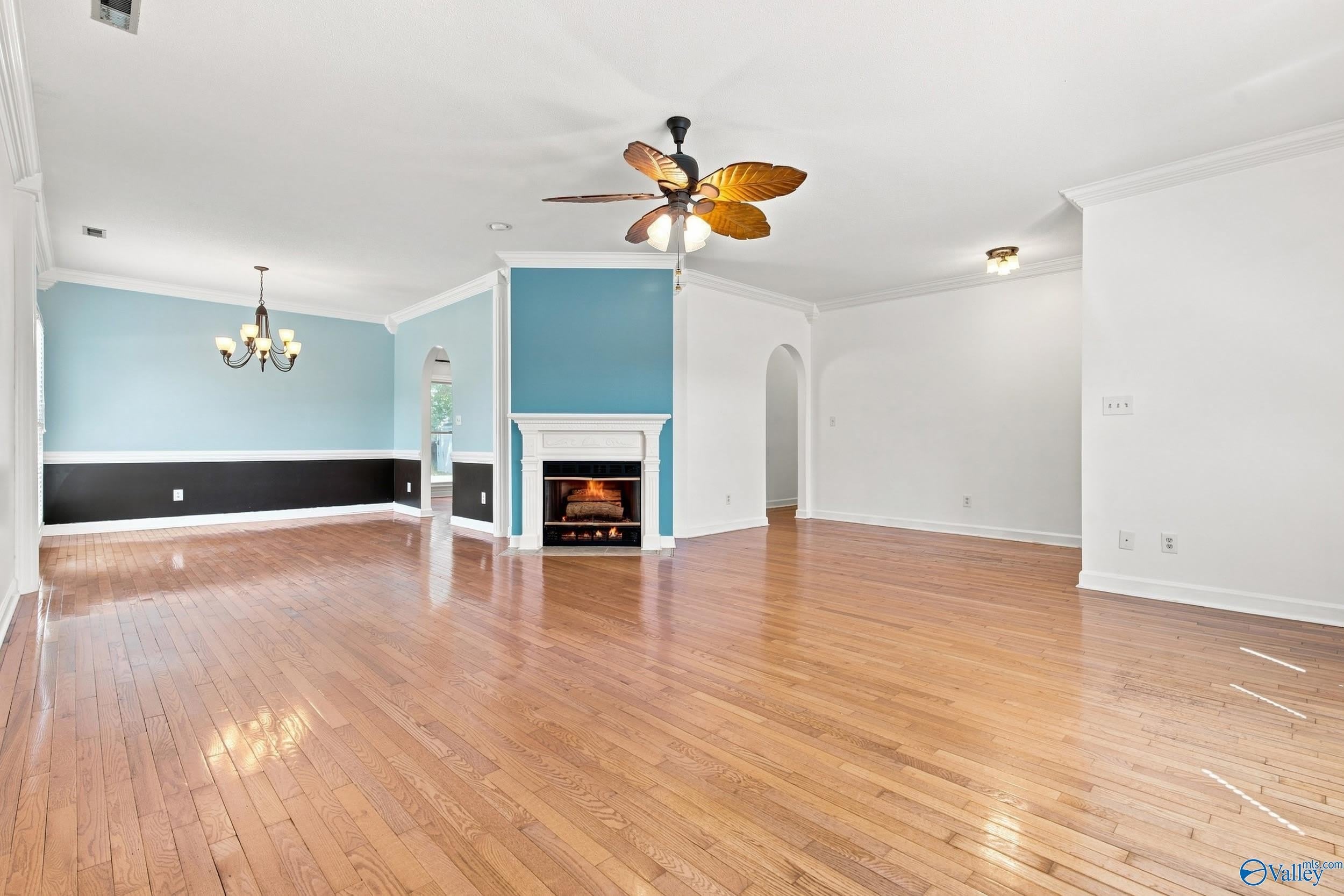 146 Leathertree Lane – photo 2