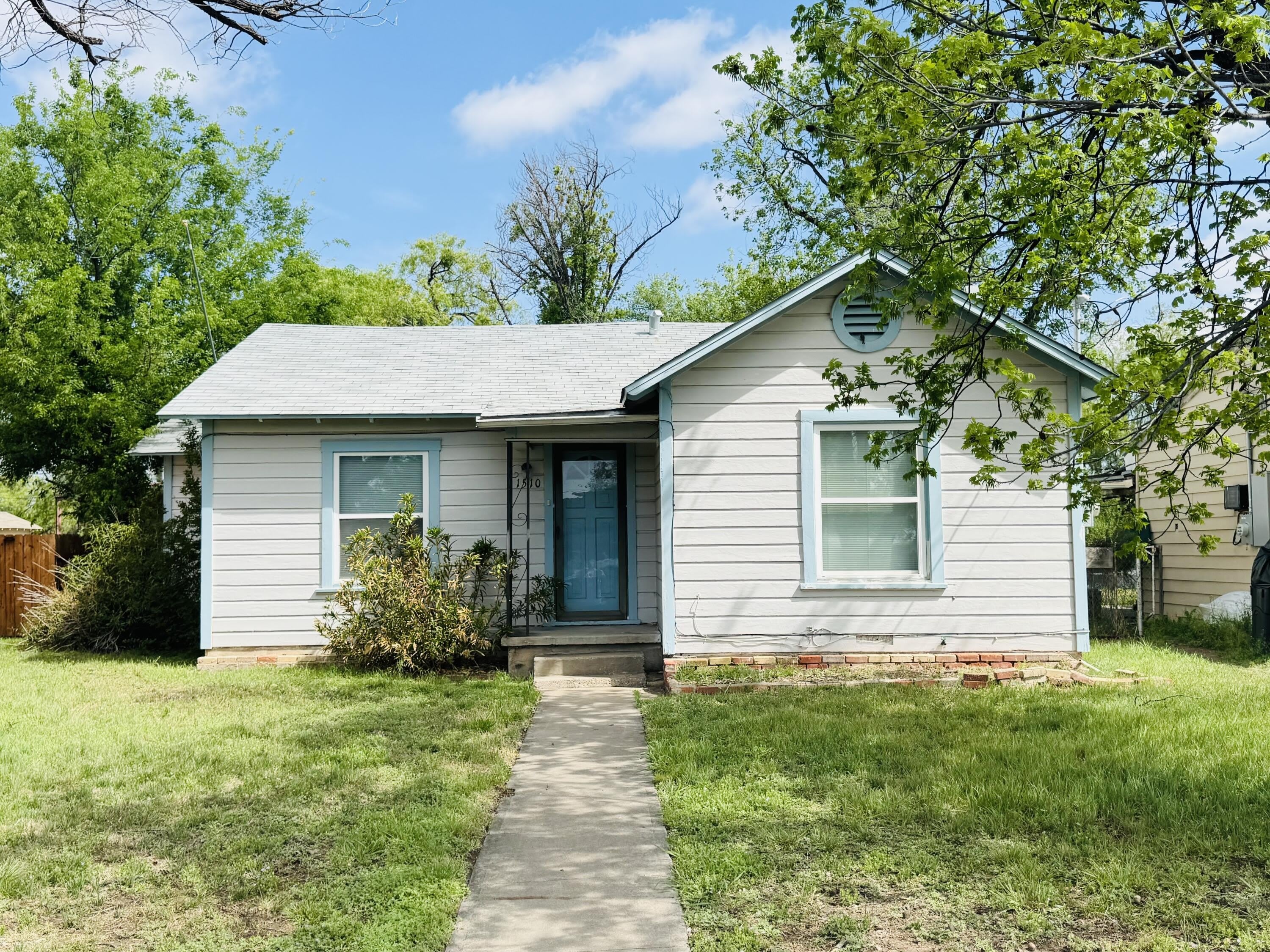 1510 E Harris Avenue – photo 2
