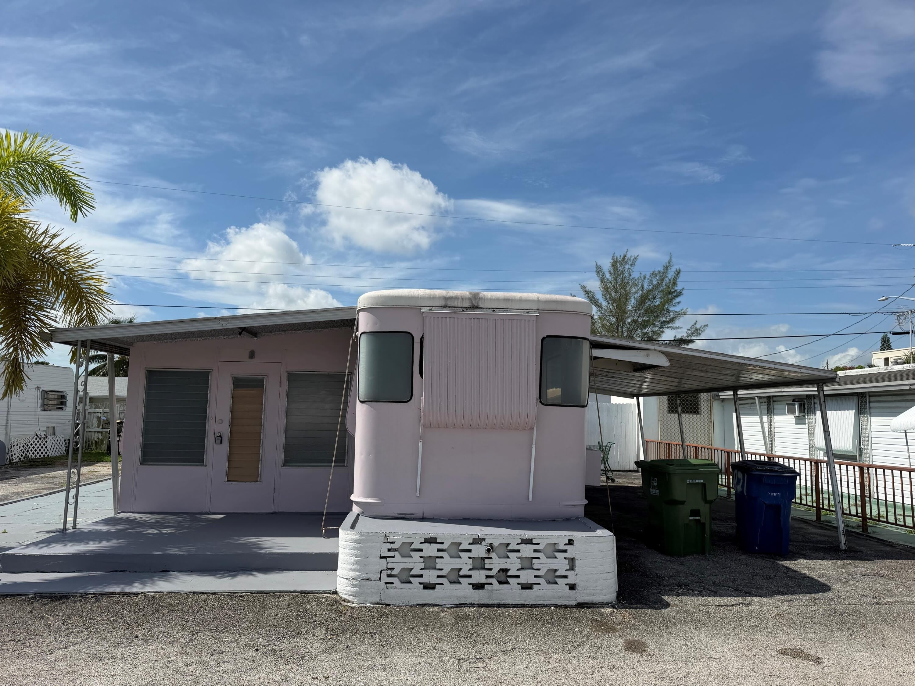 821 SW 1ST Court – photo 1
