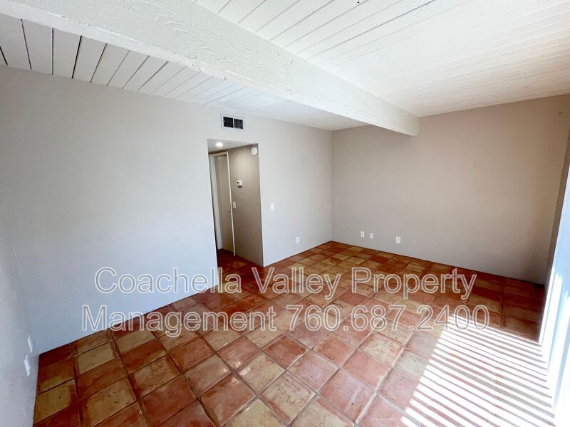 540 S Thornhill Rd – photo 3