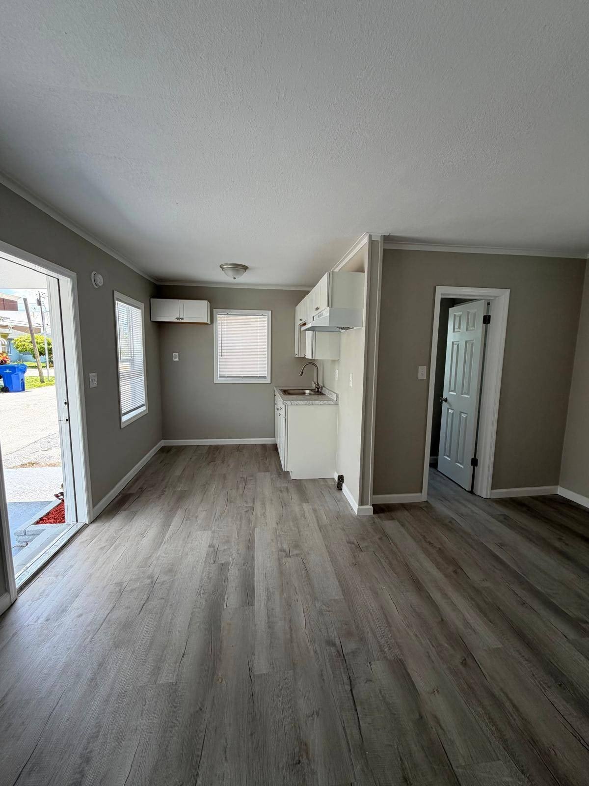 8 Cook St. – photo 1