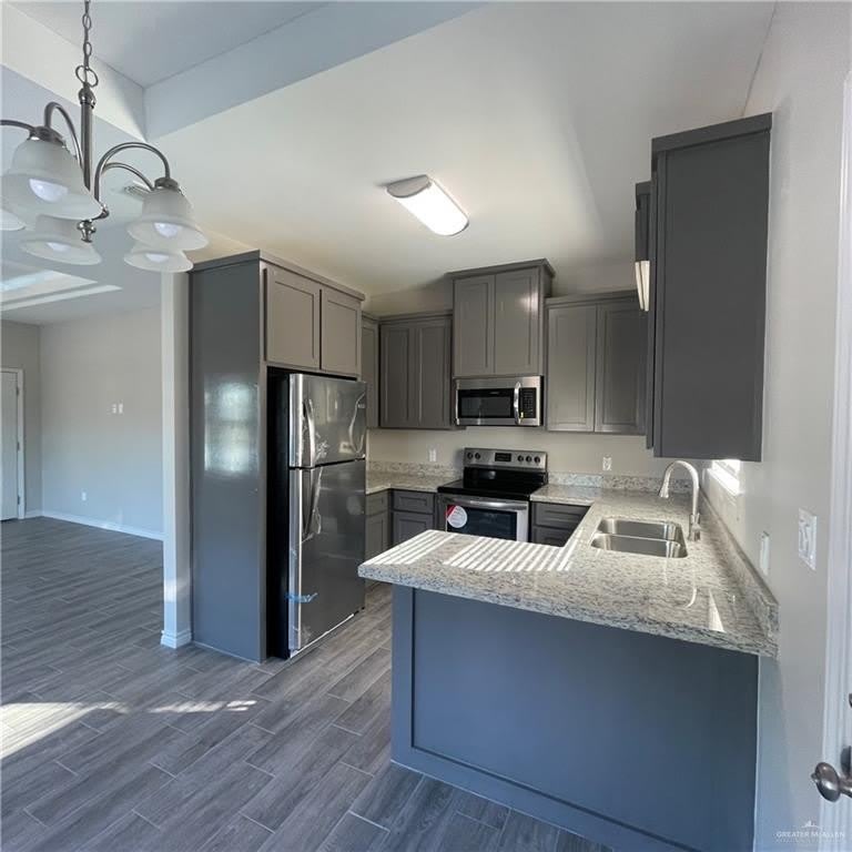 418 E 3rd Street – photo 2
