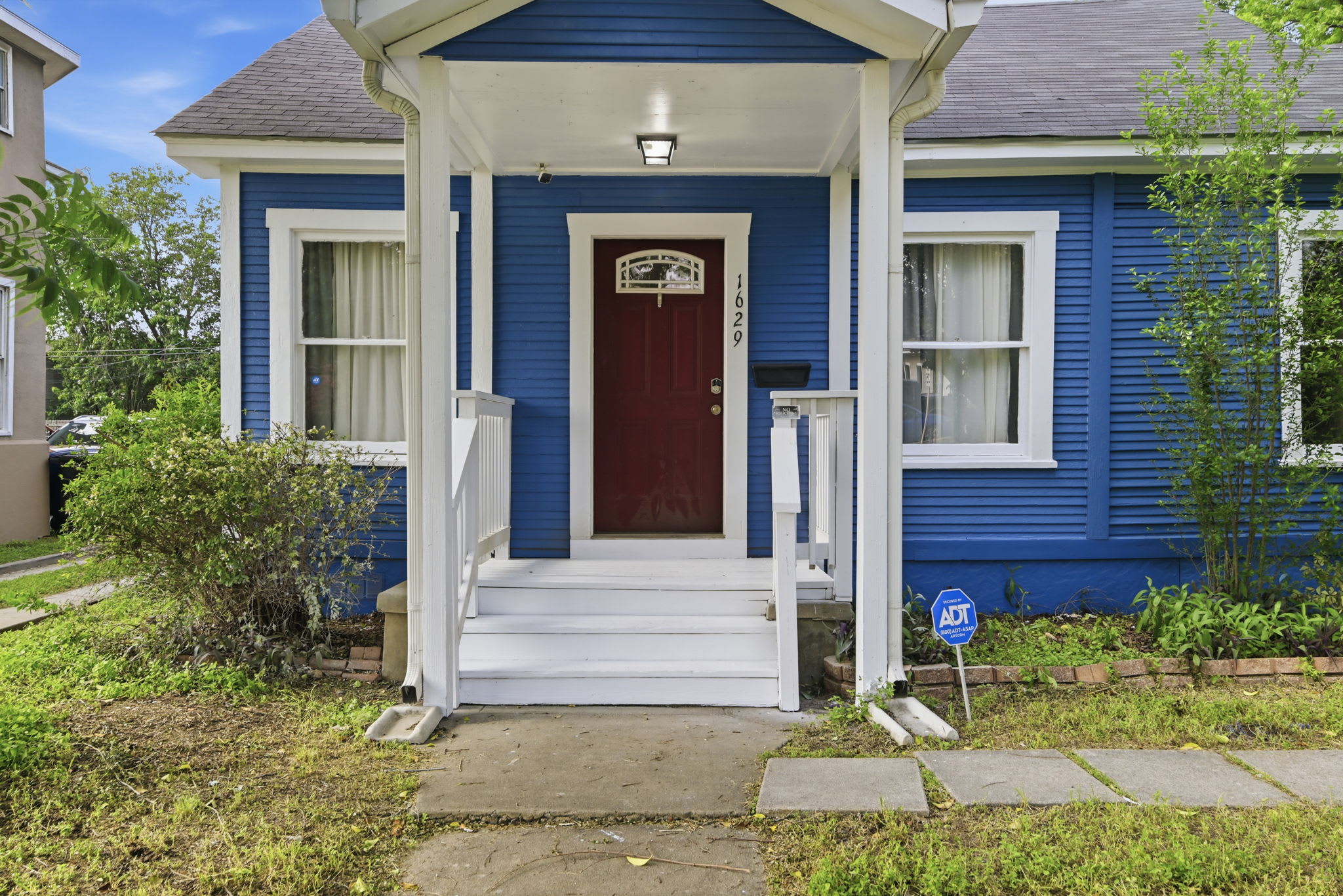 1629 West Woodlawn Avenue – photo 2