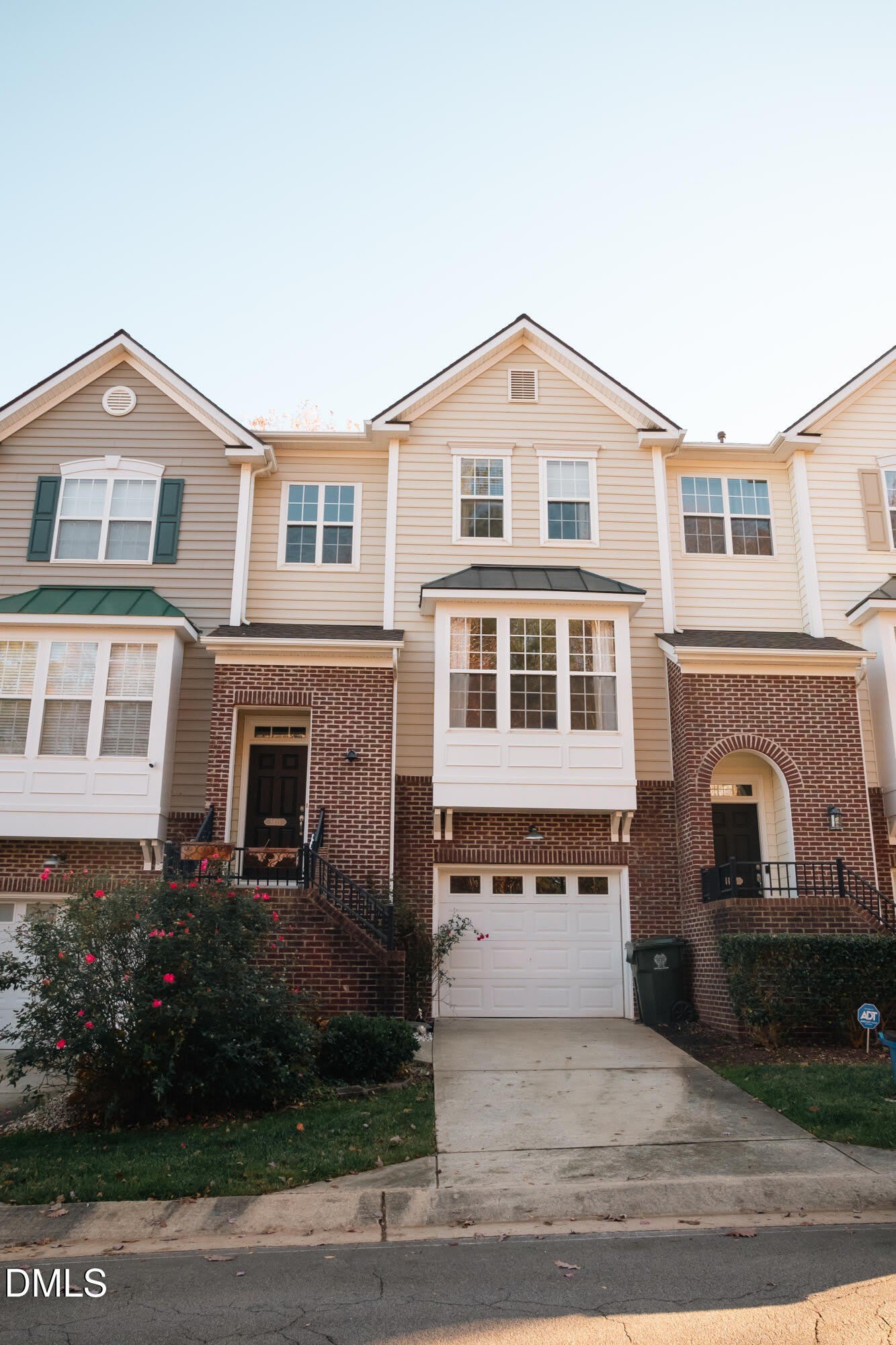5455 Crescentview Pkwy. – photo 1