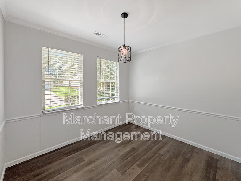 110 Golden Crest Court – photo 3