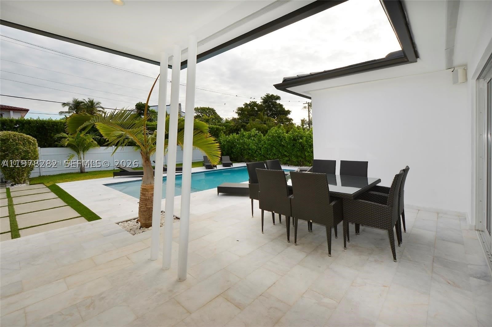 880 N Venetian Dr – photo 3
