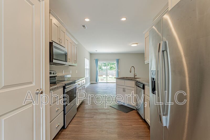 830 Chartwell Drive – photo 5