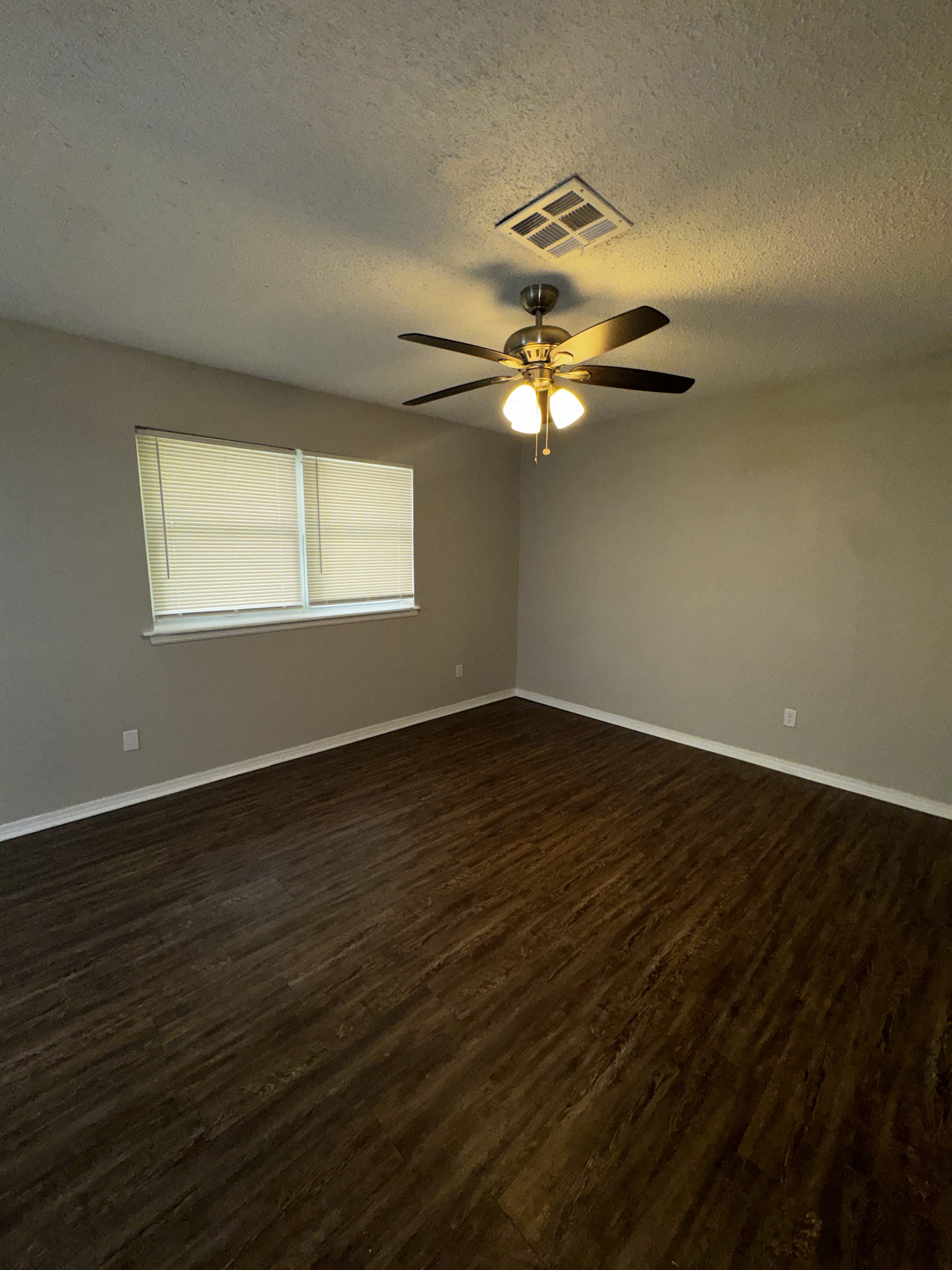 4709 Meench Dr – photo 4