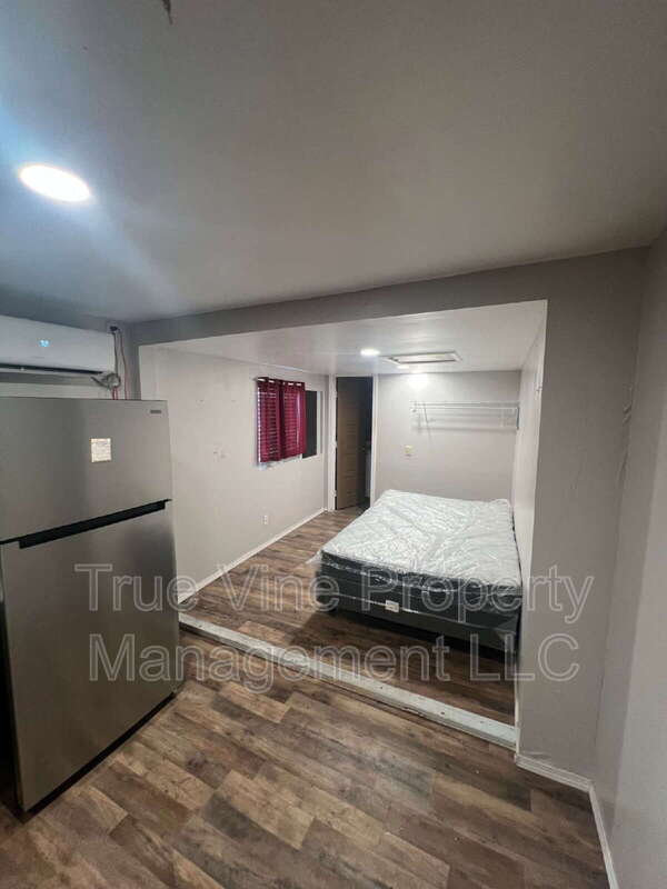 1202 Division Avenue – photo 5