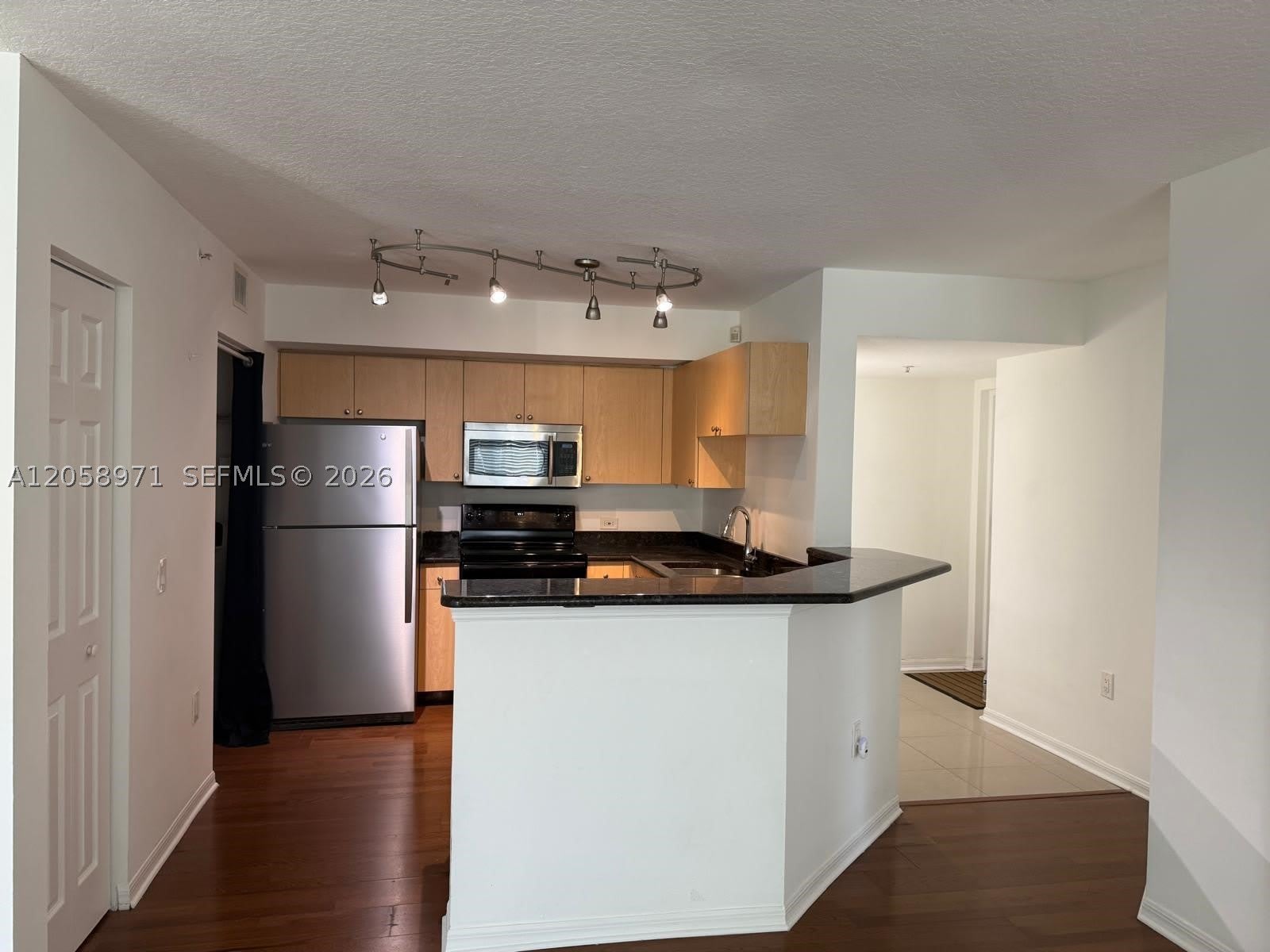401 Villa Cir – photo 4