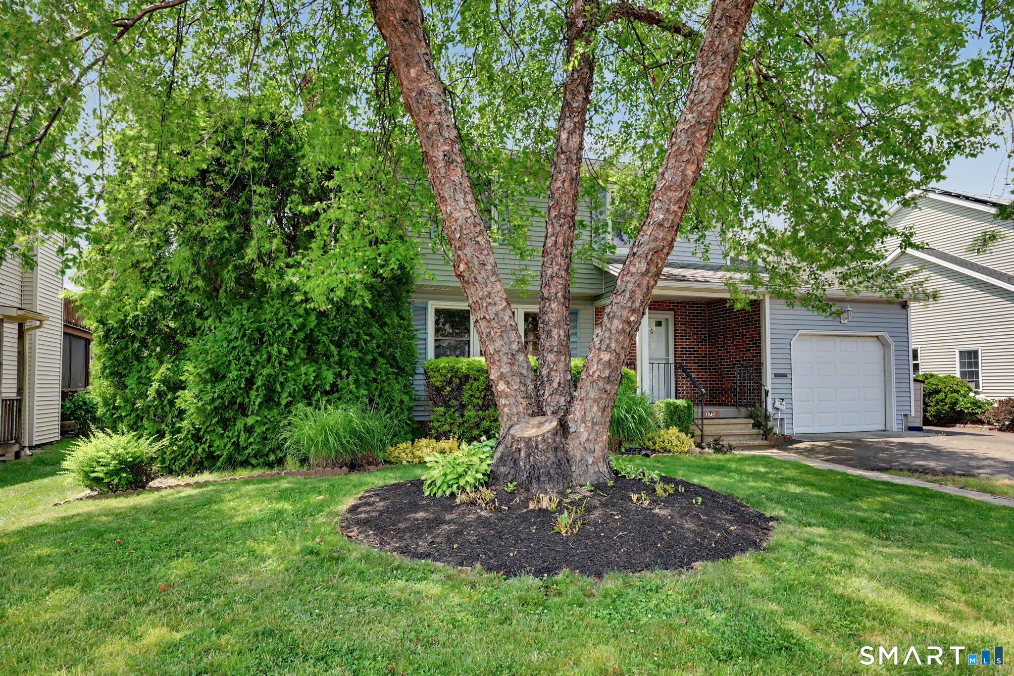 275 York Street – photo 3