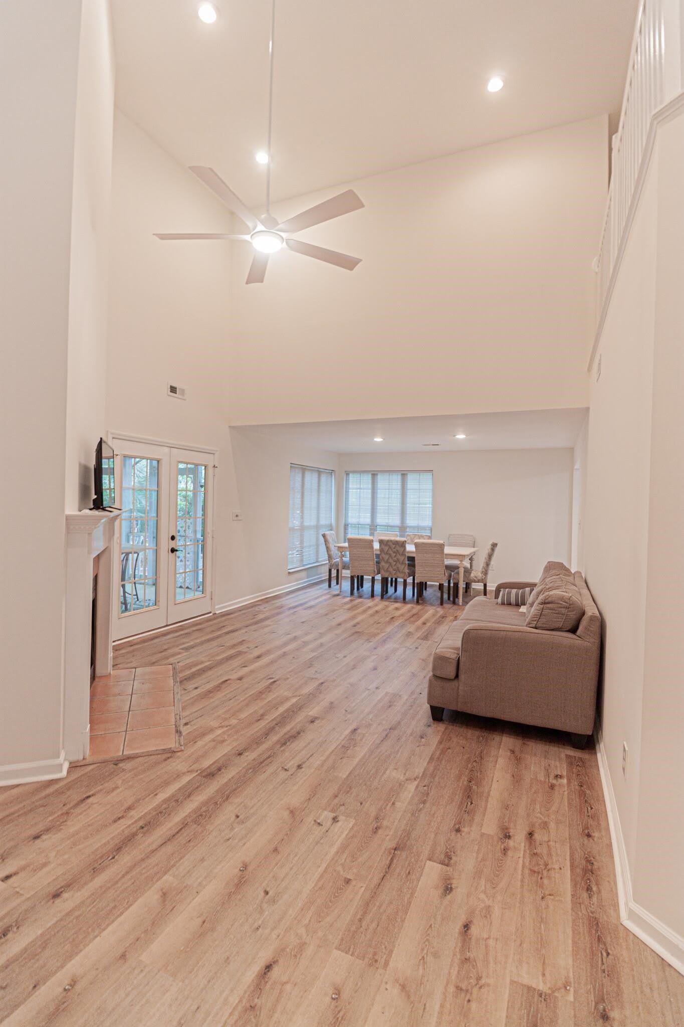 1813 Windmere Way – photo 4