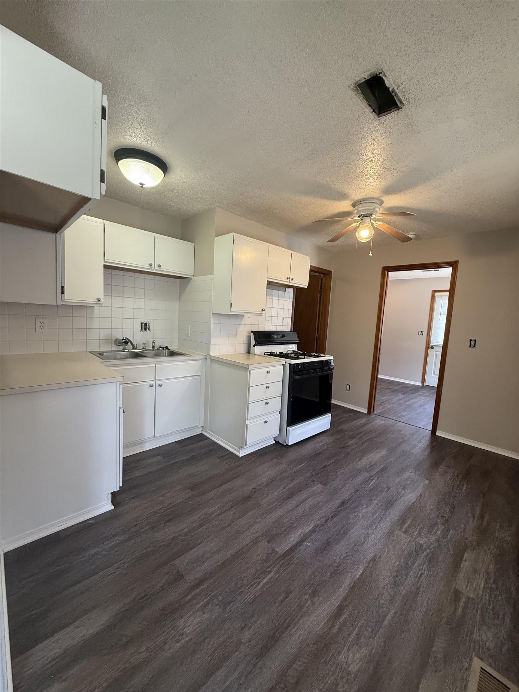 3150 W Mentor – photo 5
