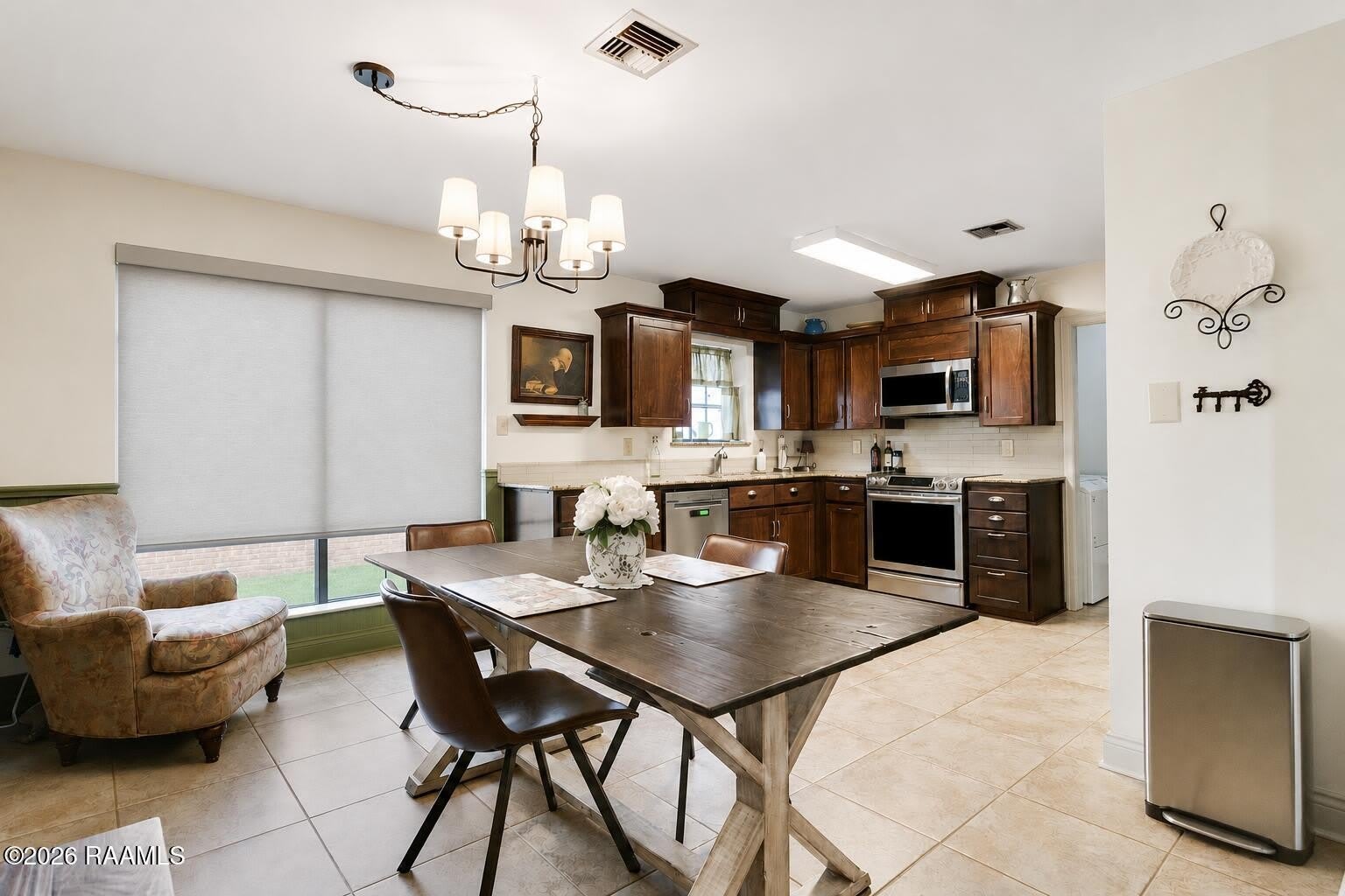 215 Sleepy Hollow Drive – photo 5