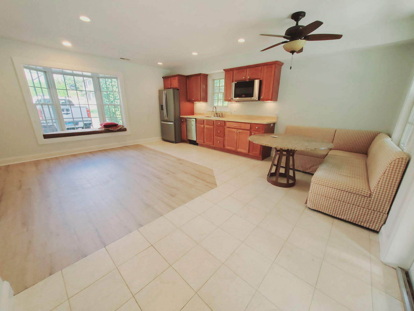 290 Southfield Avenue – photo 2