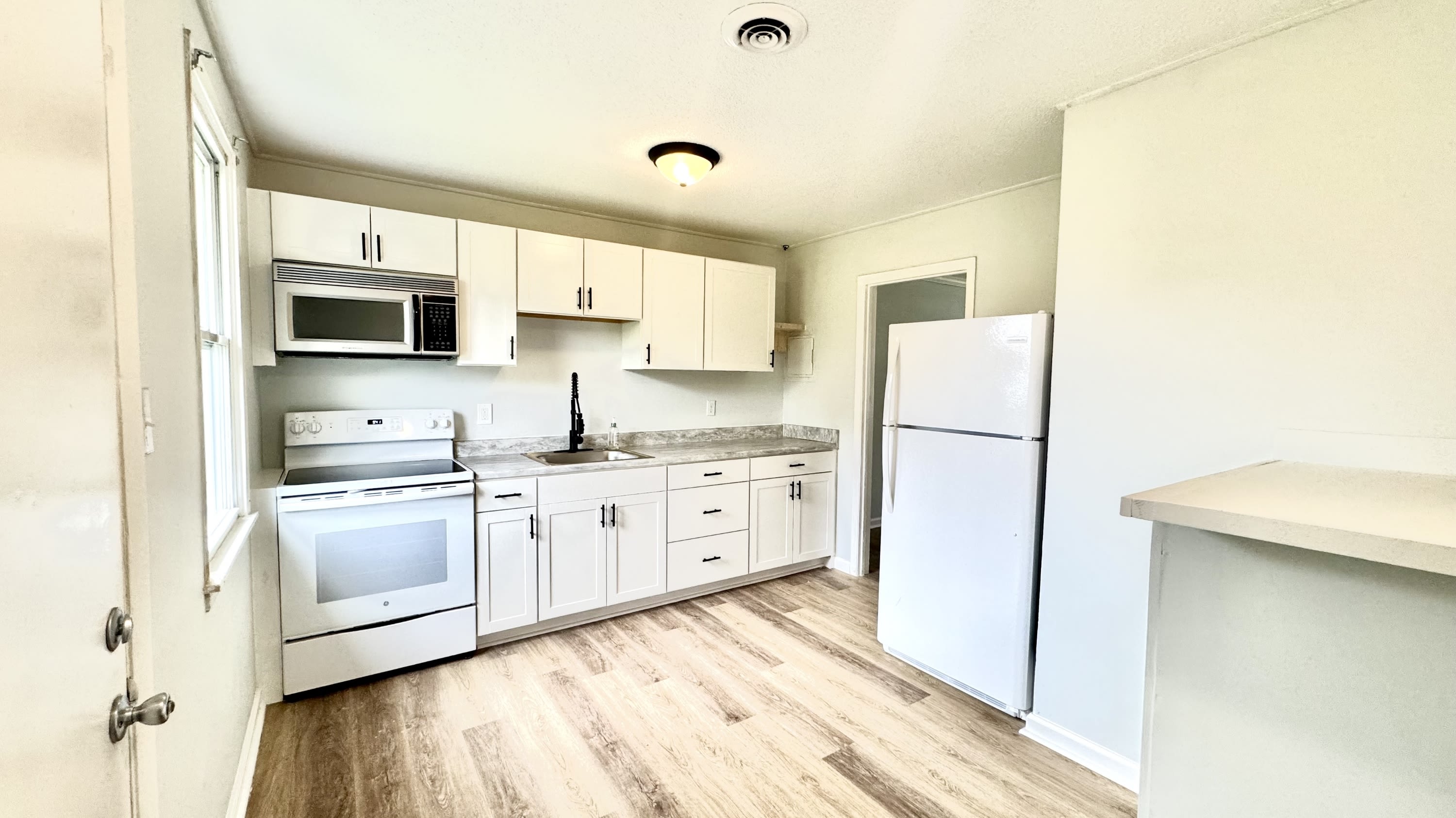 1222 Davis Street – photo 3