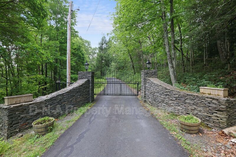 133 Montanesca Road – photo 2