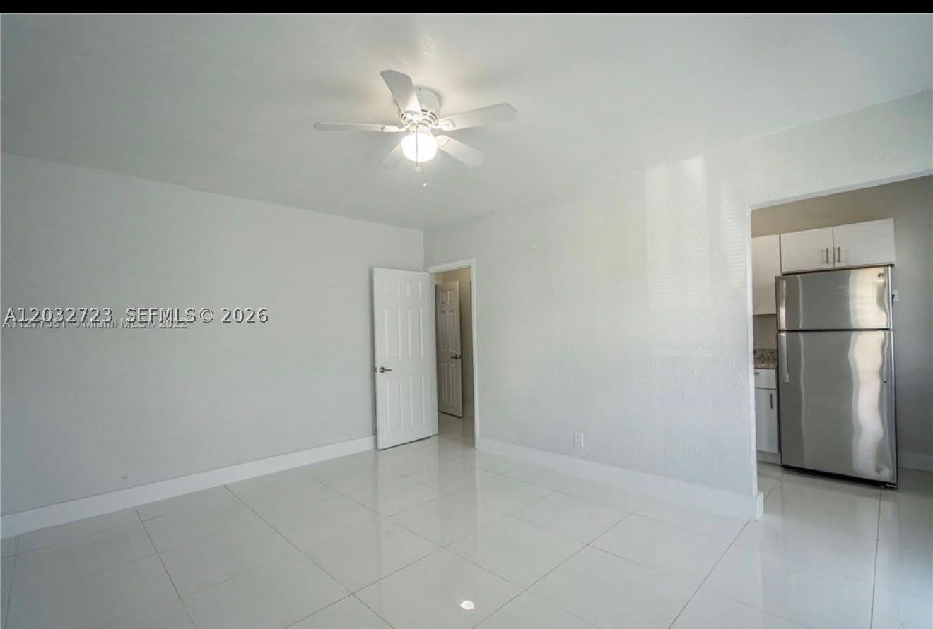 7935 Crespi Blvd – photo 3