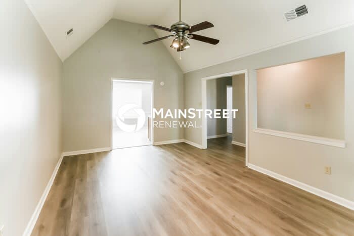 6915 Blackthorn Drive – photo 2