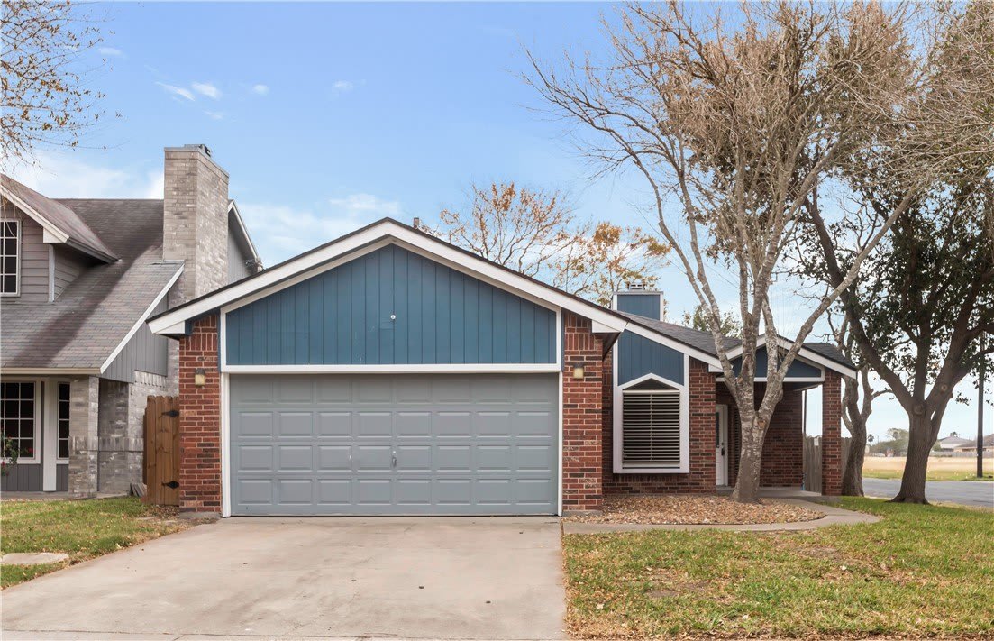 7658 Clearbrook Drive – photo 1
