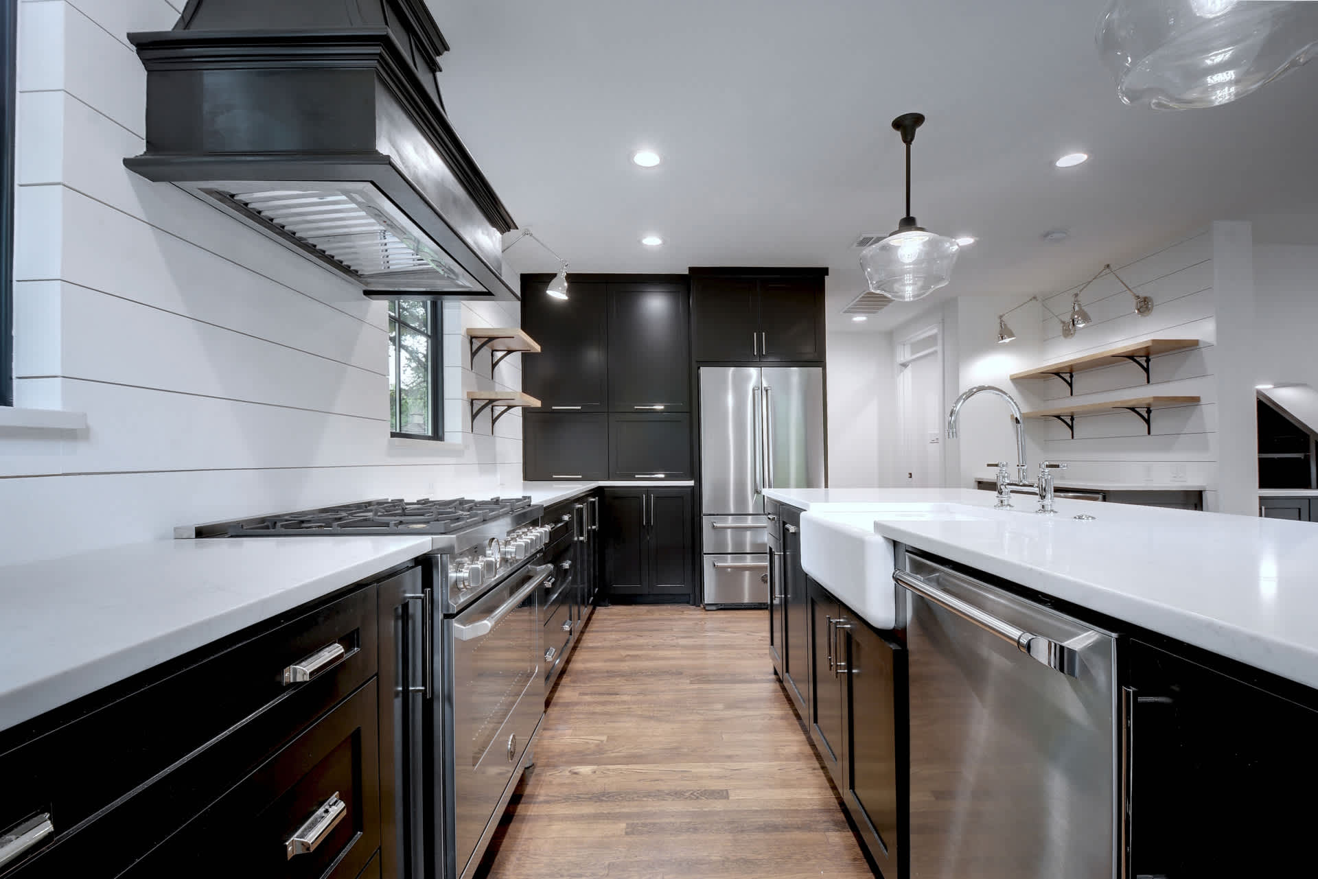 1110 W 22 1/2 St – photo 2
