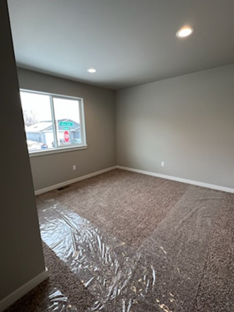 3 Bed 2 Bath Rambler Style Home Attached Garage Fenced Back Yard A C – photo 3