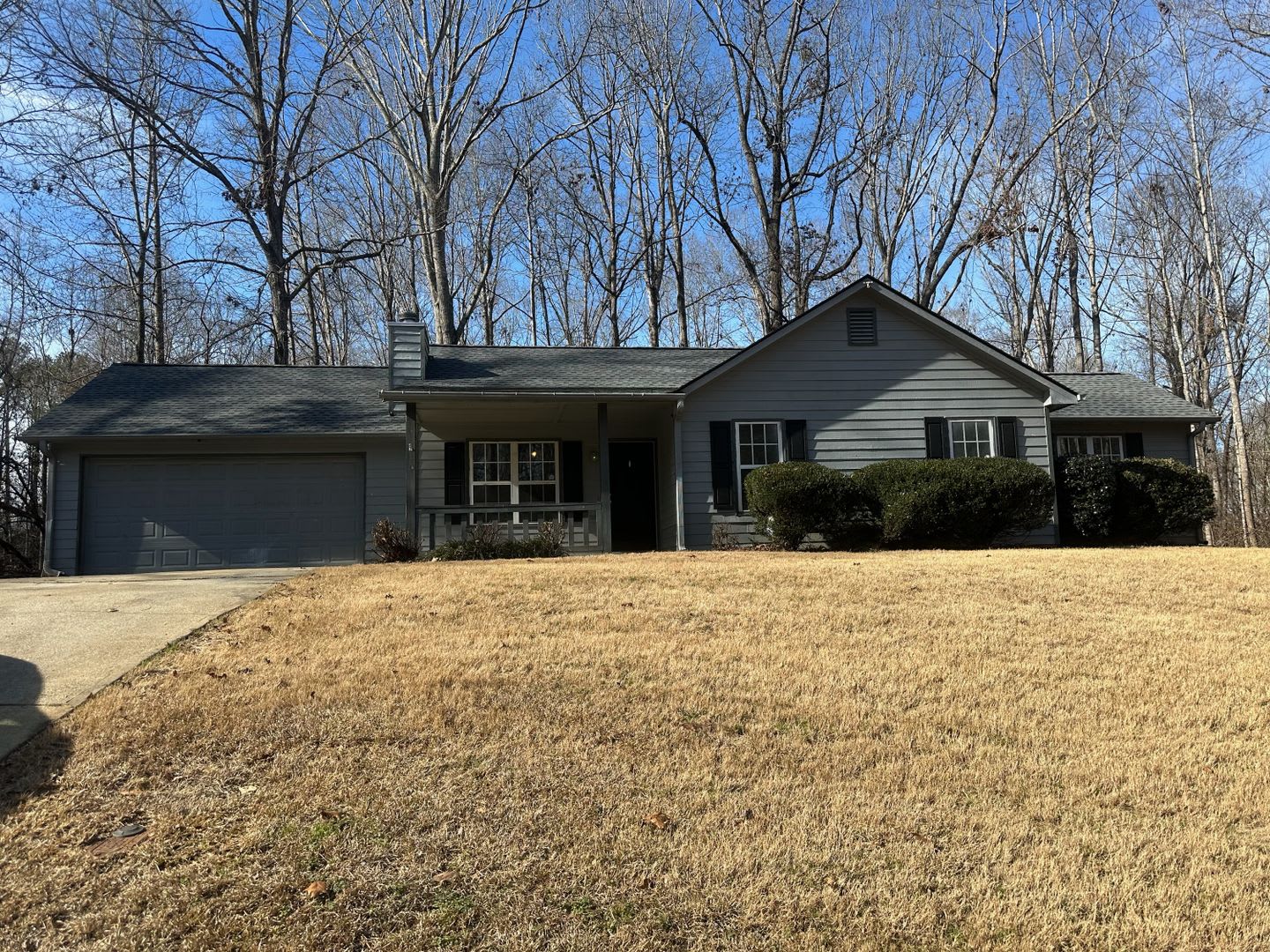 4 Bedroom / 2 Bathroom House – photo 1