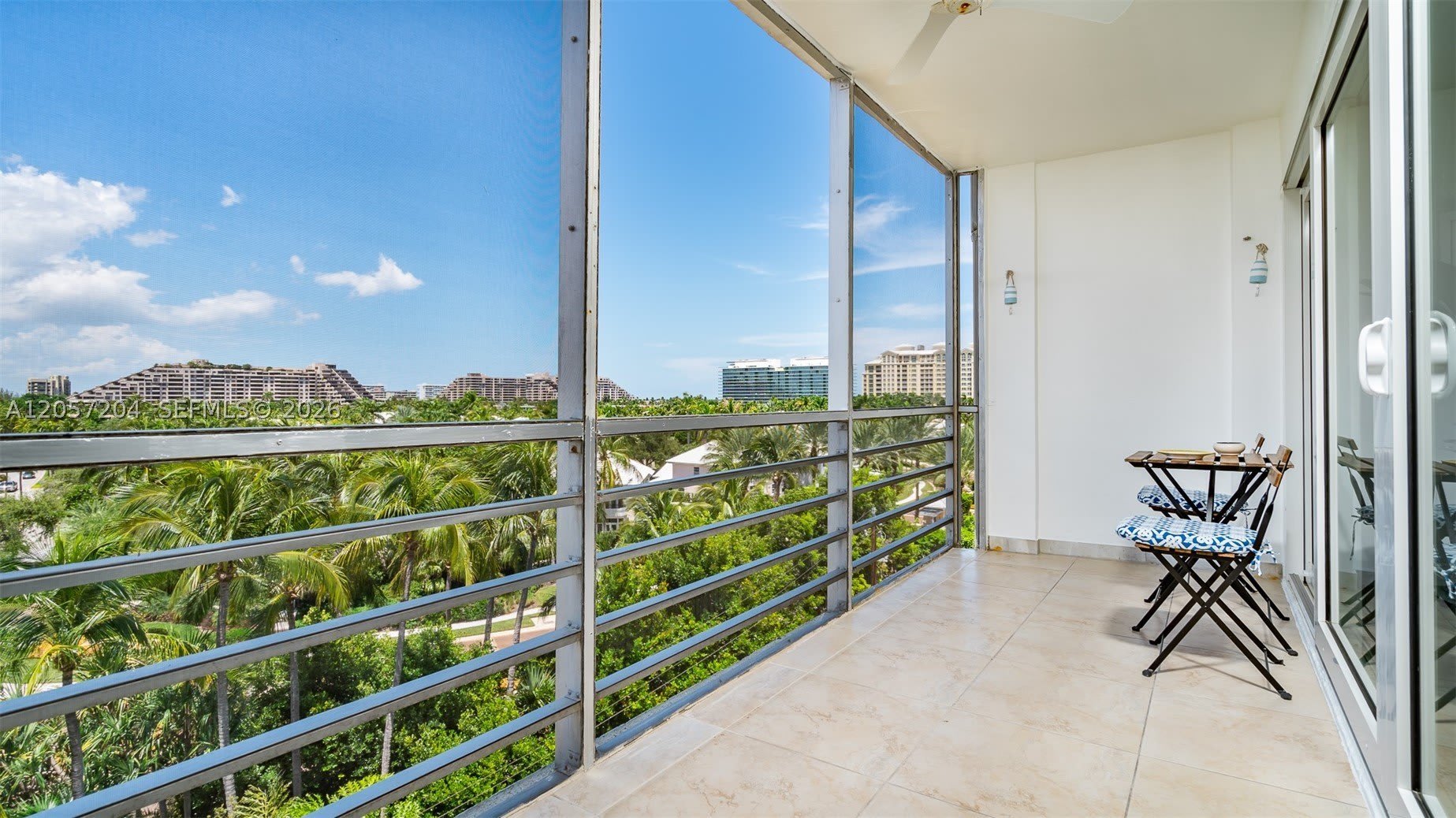 555 Crandon Blvd – photo 3