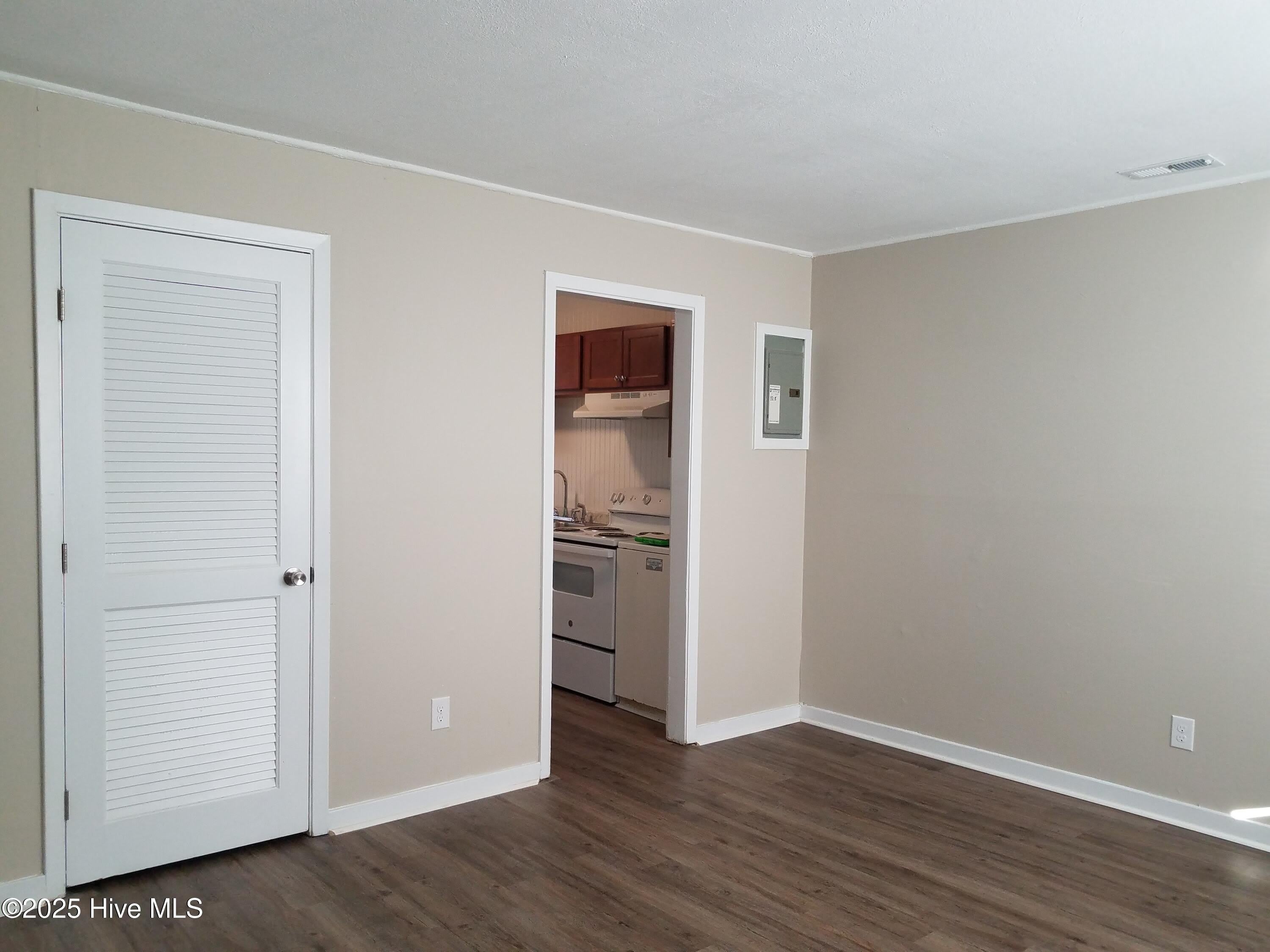 1217 Davis Street – photo 4