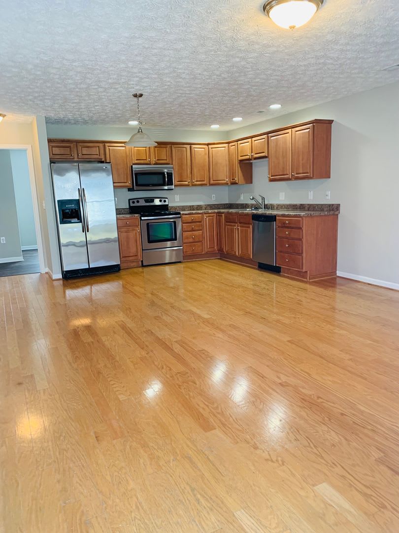 4 Bedroom, 2.5 Bath House – photo 4