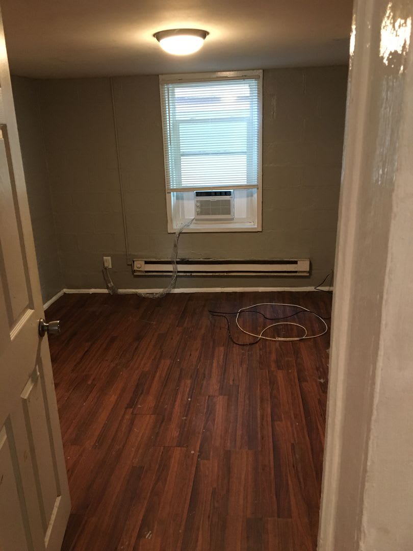 COMING SOON! 2 Bed / 1 Bath – photo 4