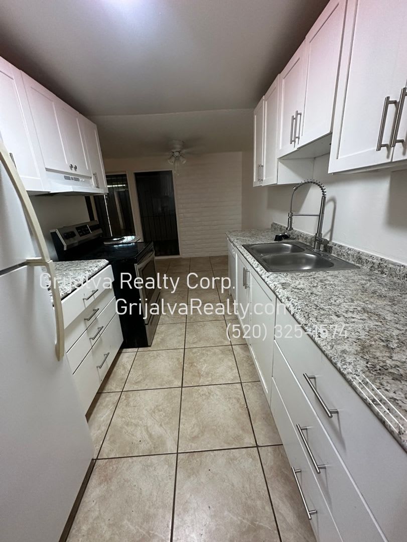 East Side 5 Bedroom, 2 Bath House for Rent *MOVE-IN SPECIAL* (Stella/Kolb) – photo 5